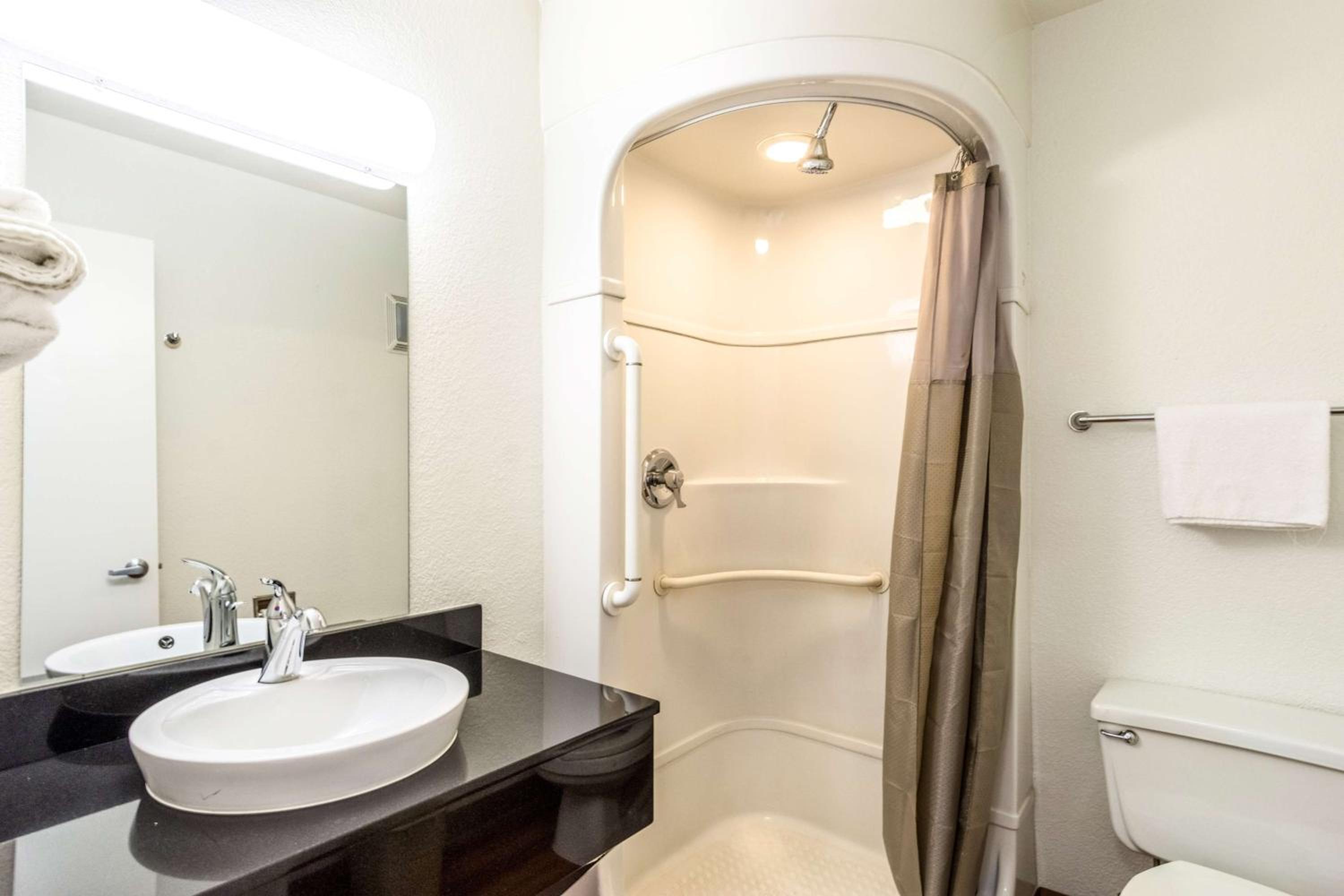 Motel 6-Redding, CA - Central