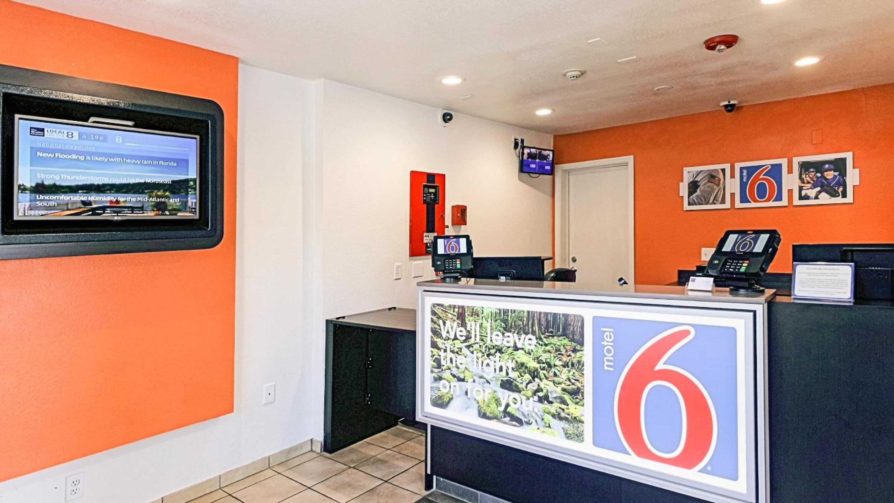 Motel 6-Chico, CA