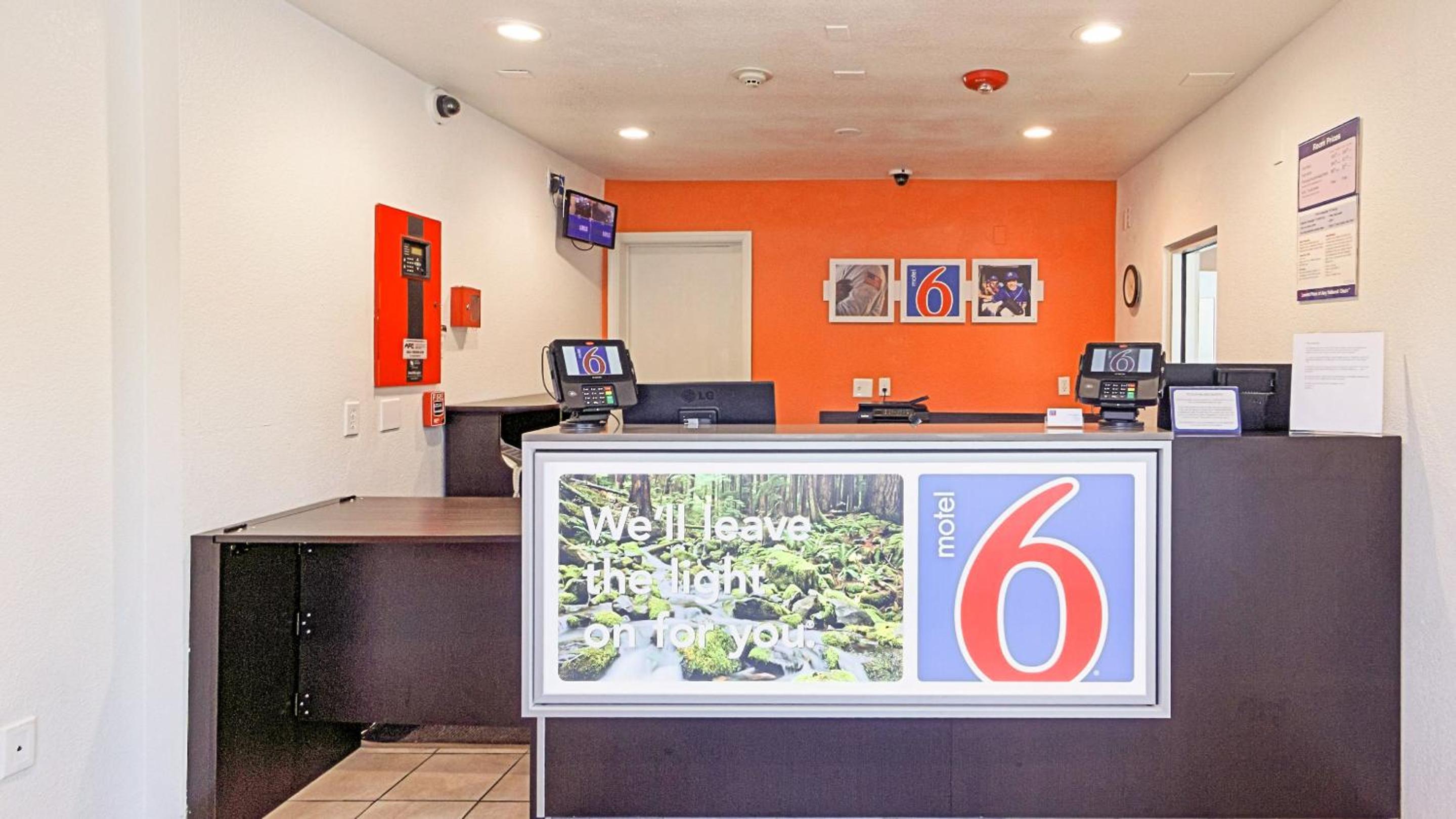 Motel 6-Chico, CA