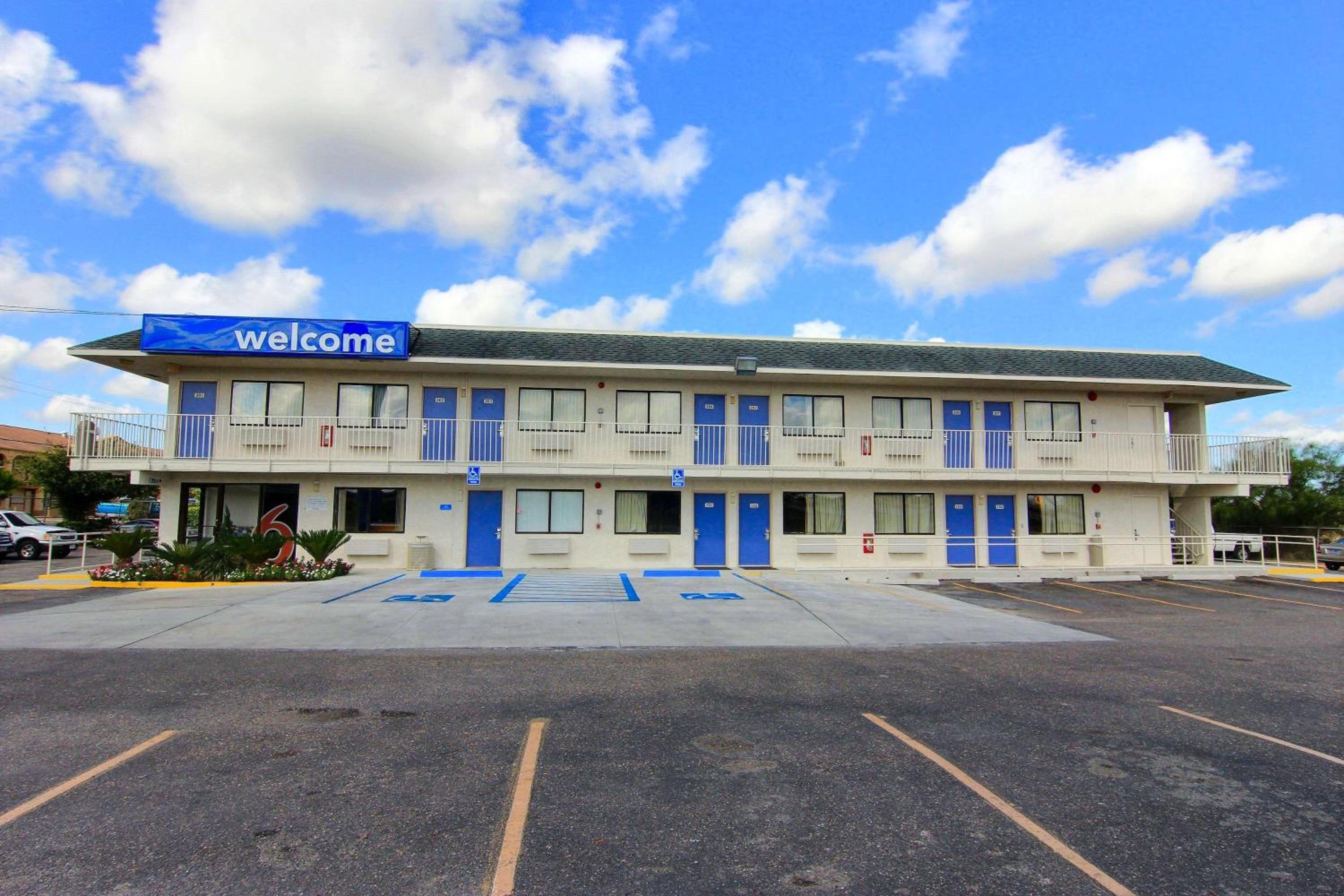 Motel 6-Kingsville, TX