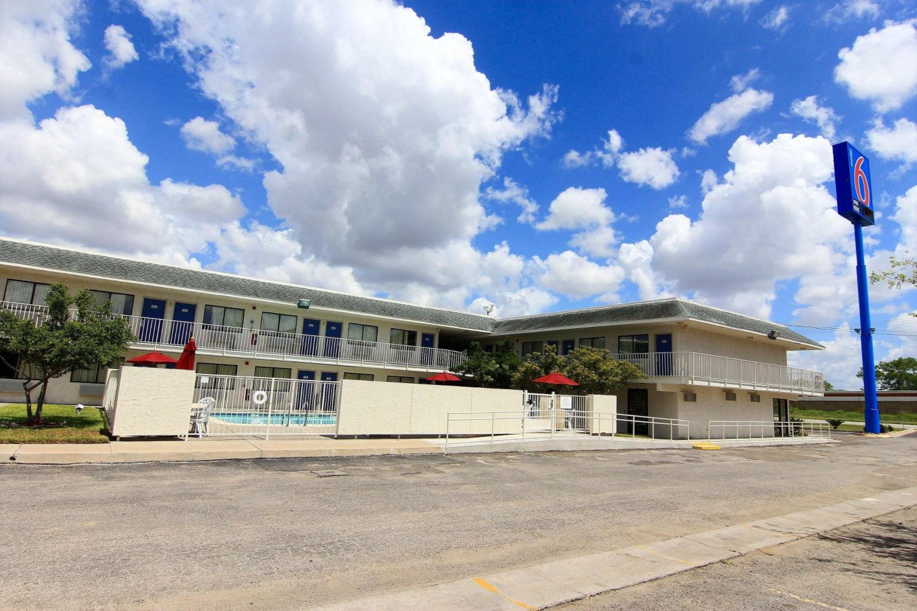Motel 6-Kingsville, TX