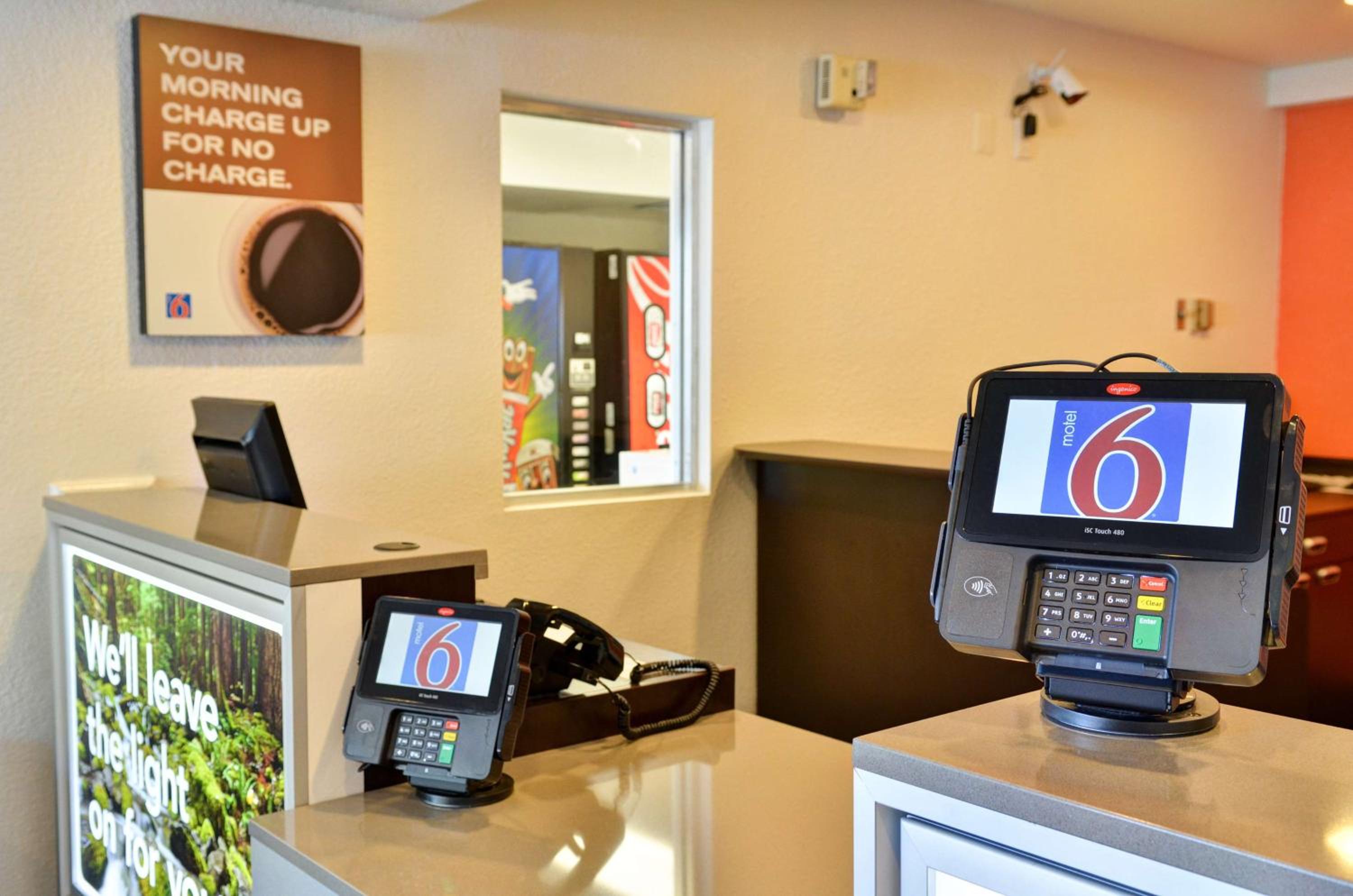 Motel 6 - Santa Nella, on i-5