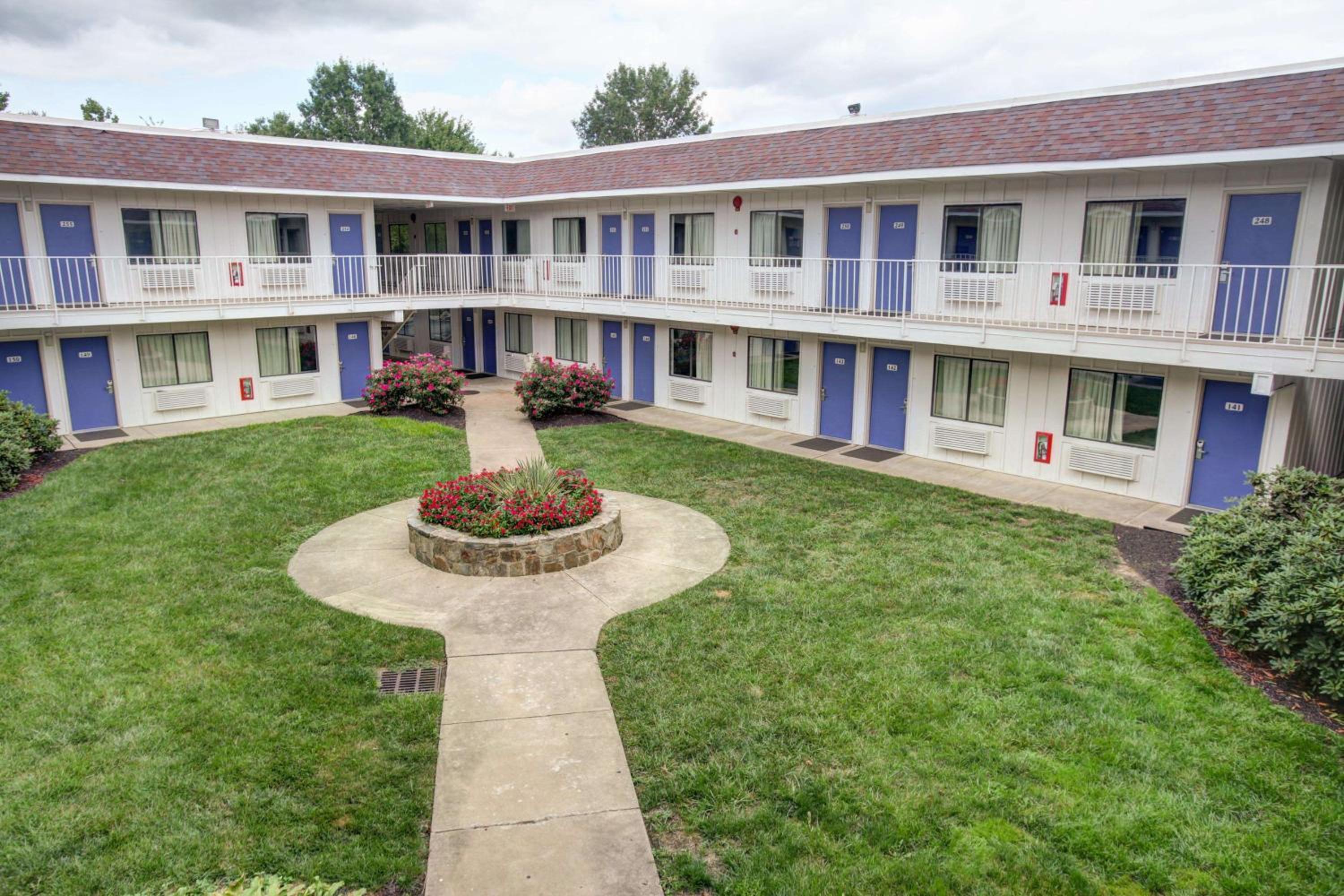 Hotel Motel 6-Elkton, MD - Image 1
