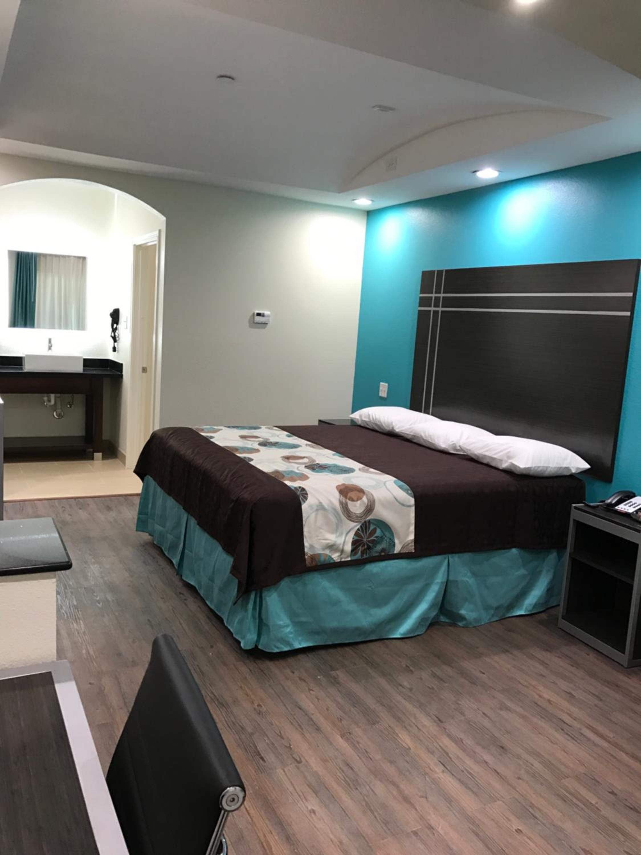 Americas Best Value Inn & Suites Spring / N. Houston