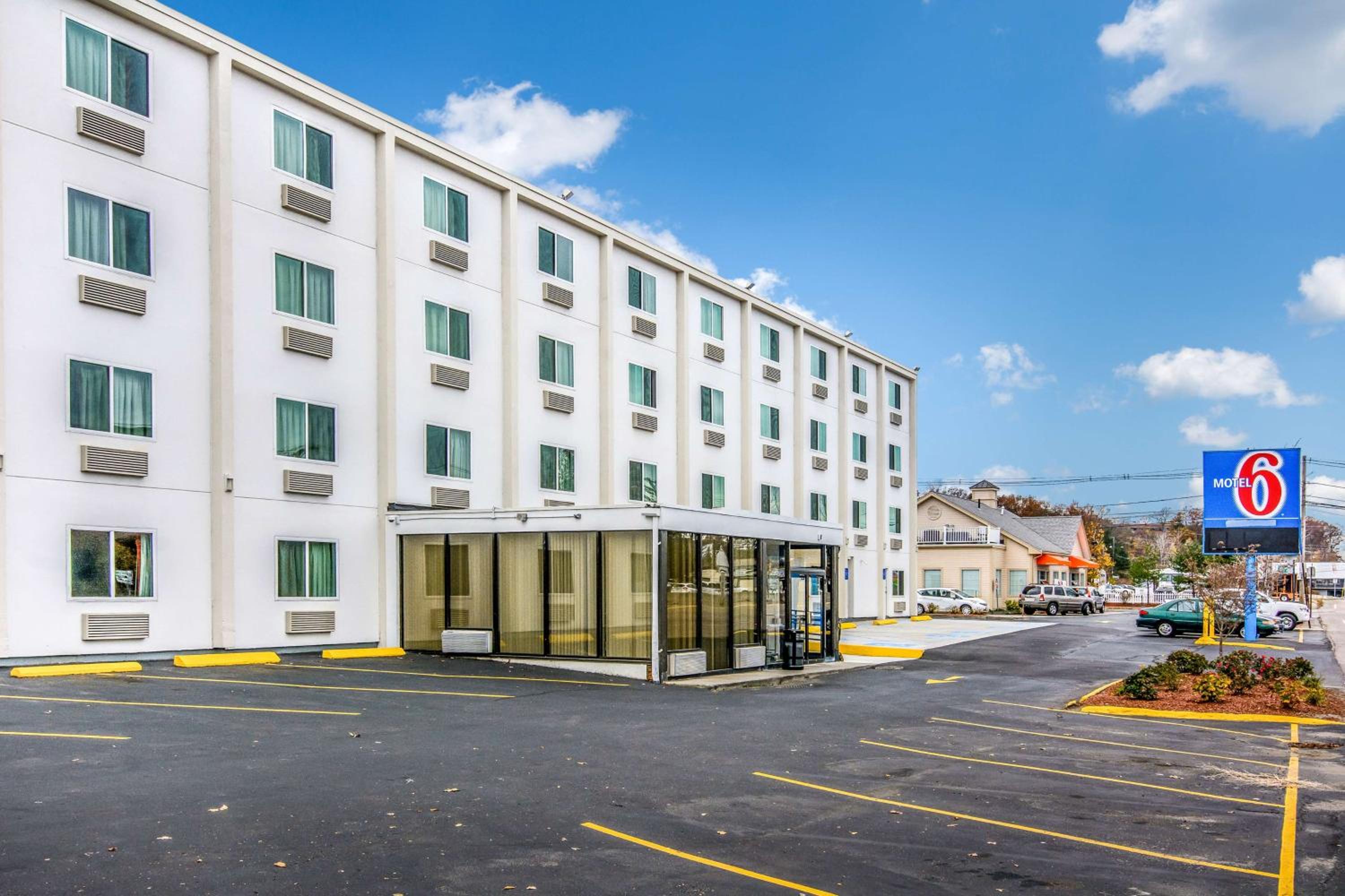 Motel 6-Framingham, MA - Boston West - Property Image 3