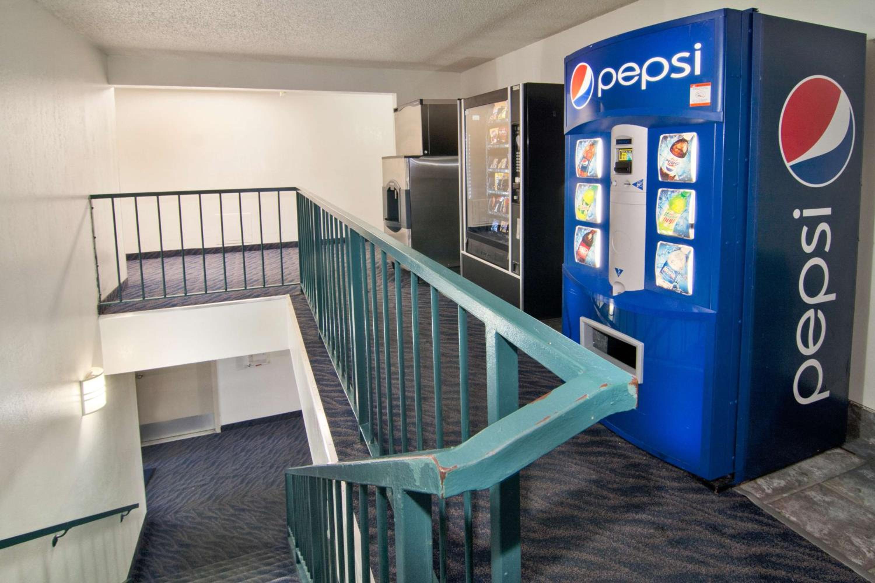 Motel 6-Lakeville, MN - South - Lakeville