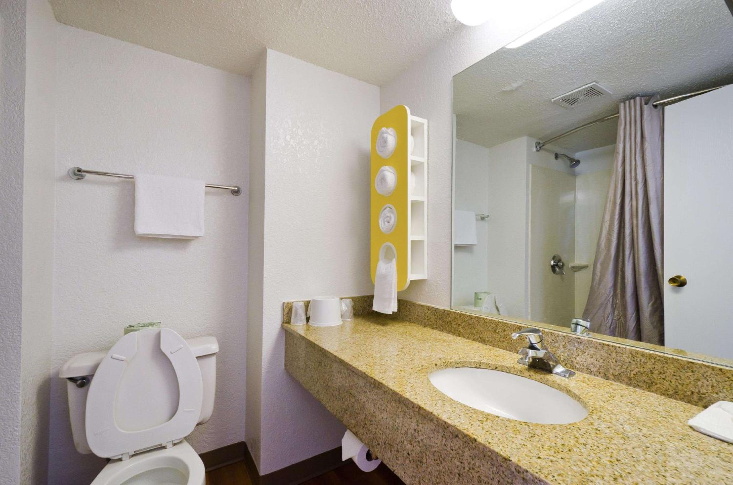Motel 6-Springfield, DC - Washington Southwest - Property Image 8