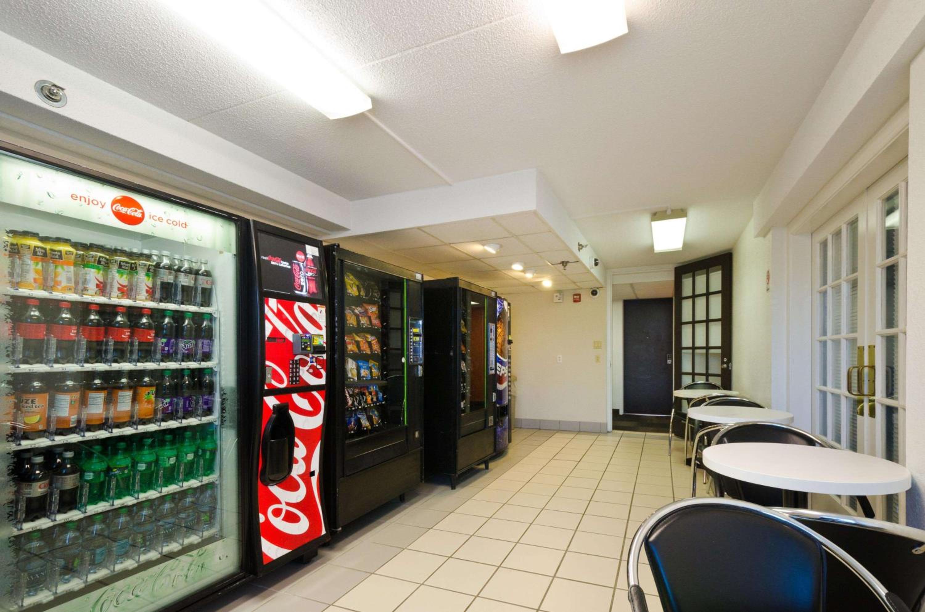 Motel 6-Springfield, DC - Washington Southwest - Property Image 3