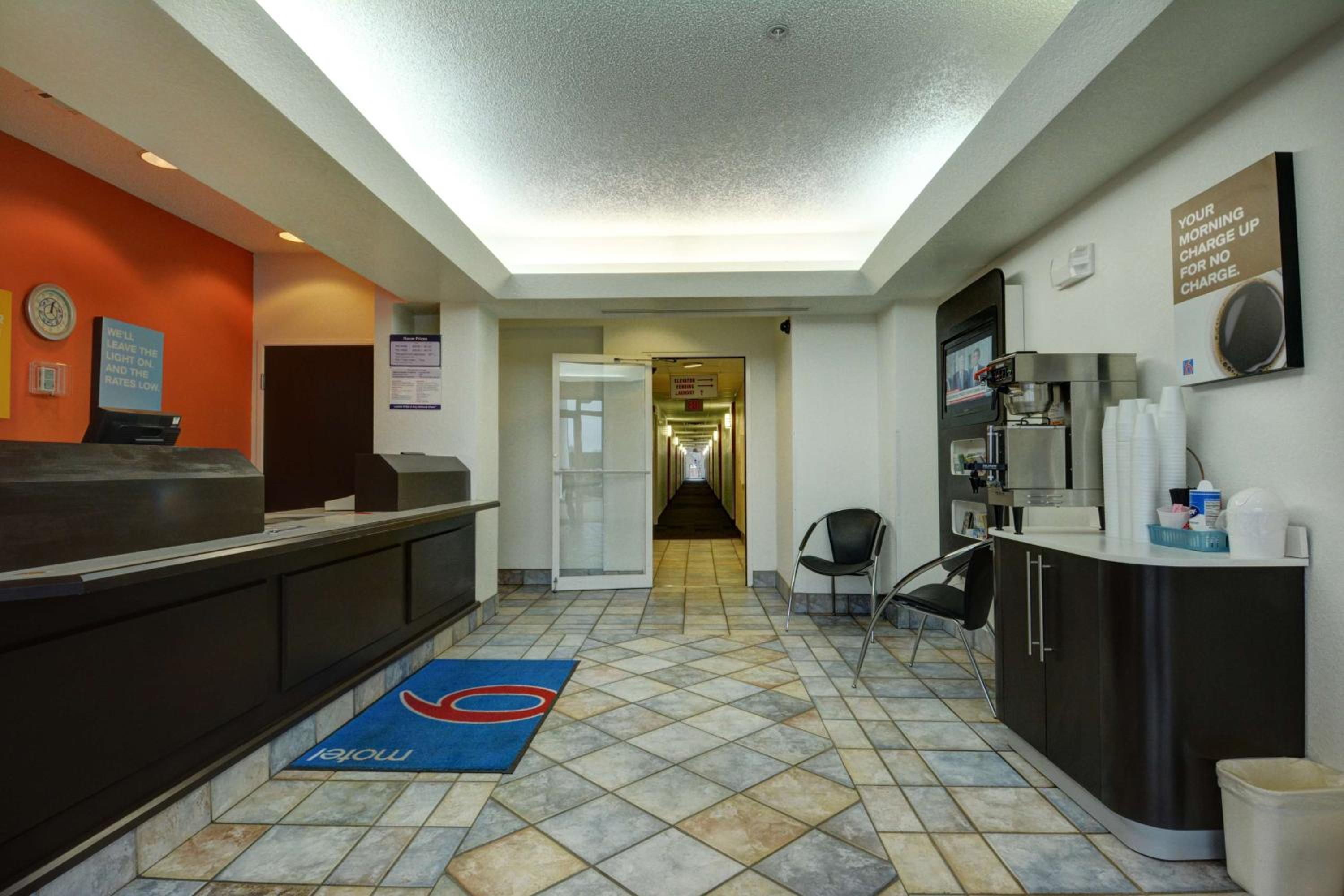 Motel 6-Denison, TX