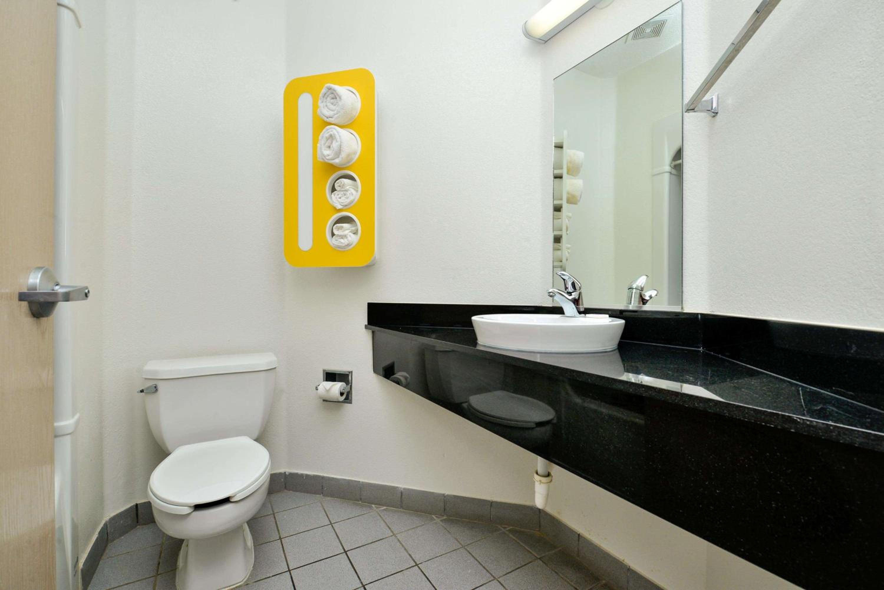 Motel 6-McKinney, TX - North - Property Image 2