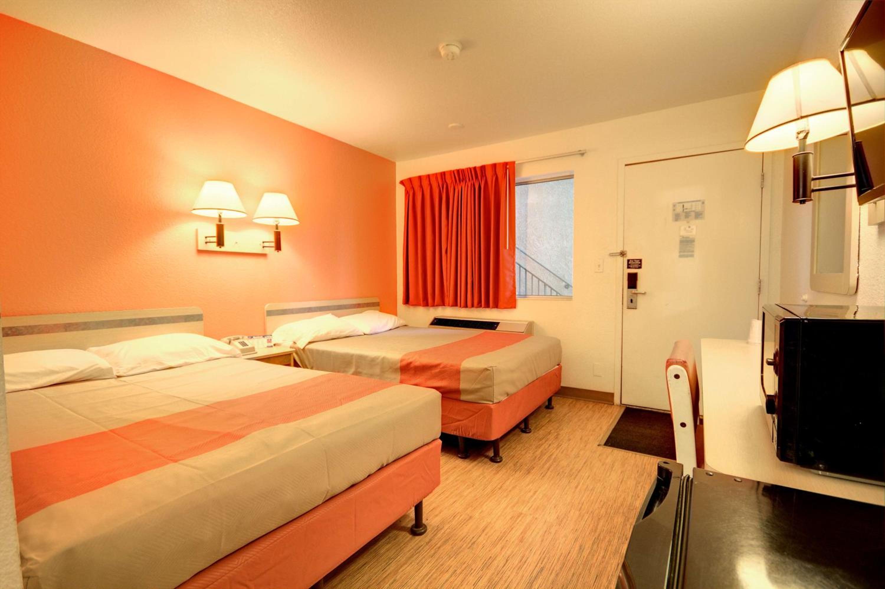 Alamogordo Vacations - Motel 6-Alamogordo, NM - Property Image 7