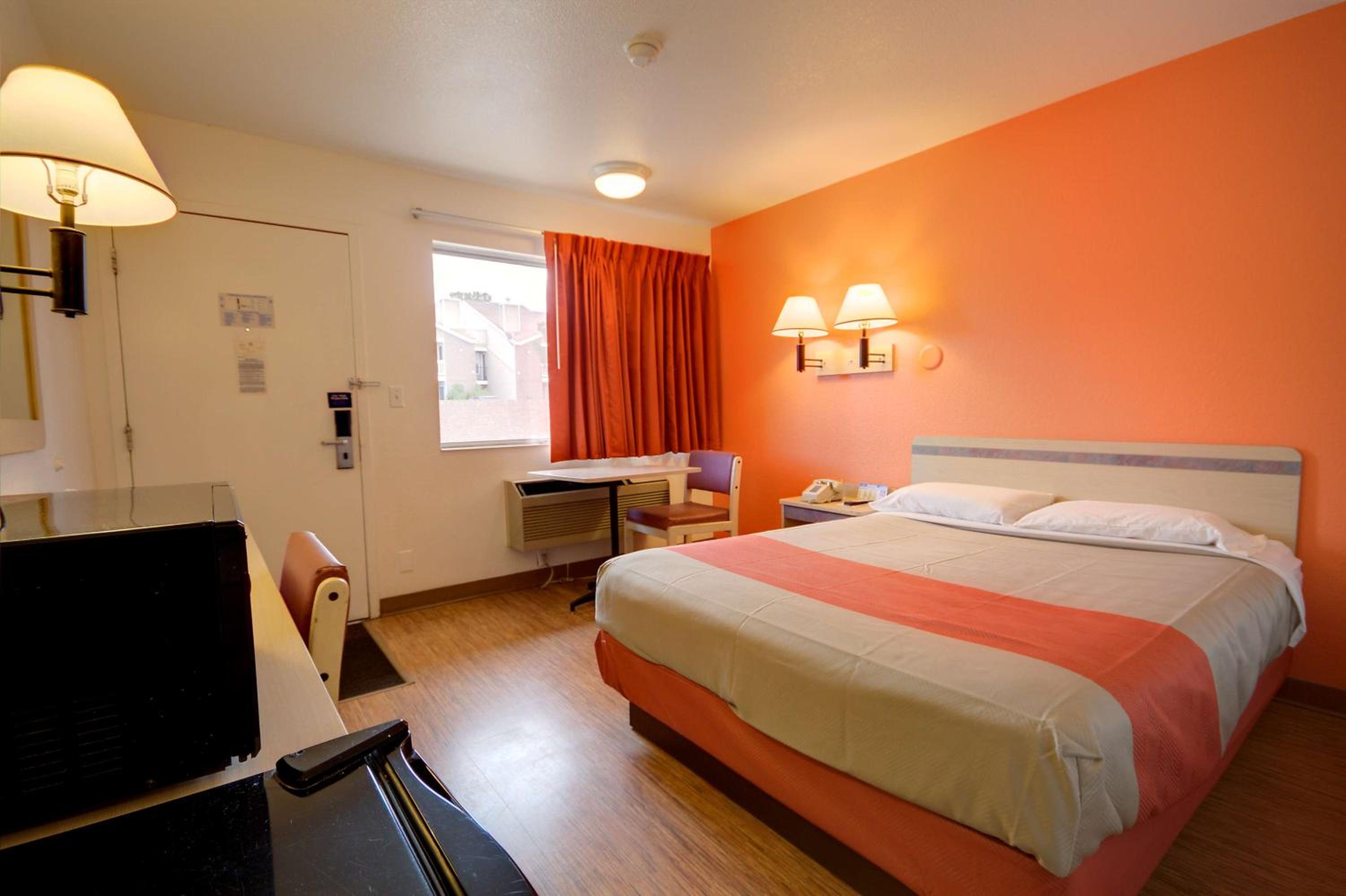 Alamogordo Vacations - Motel 6-Alamogordo, NM - Property Image 10