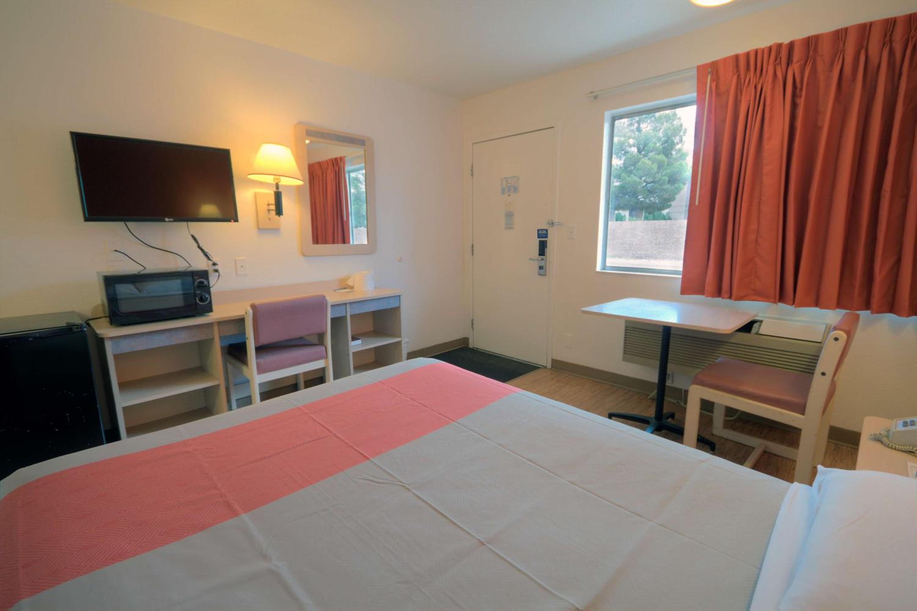 Alamogordo Vacations - Motel 6-Alamogordo, NM - Property Image 1