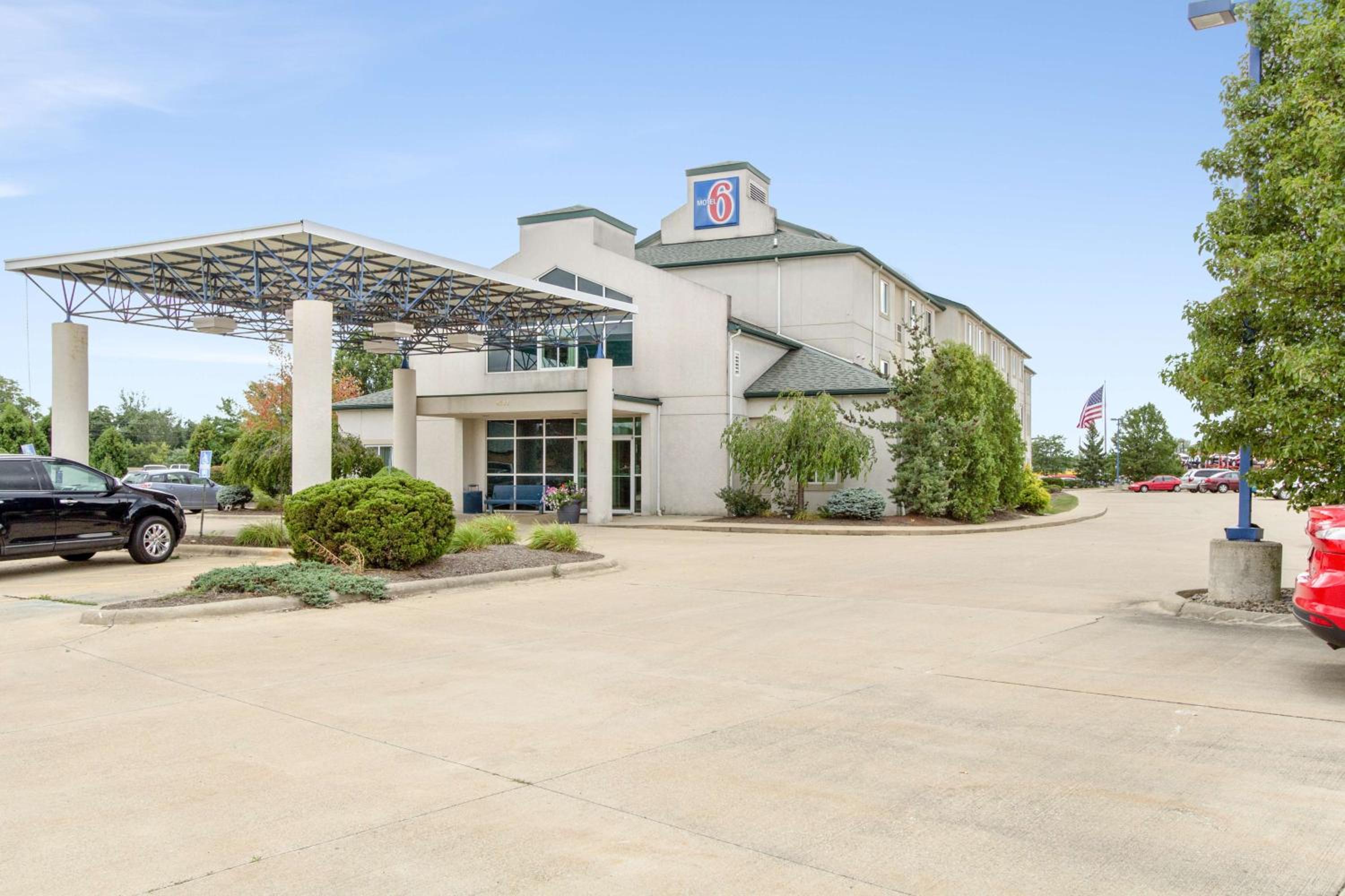 Motel 6-Medina, OH - Cleveland