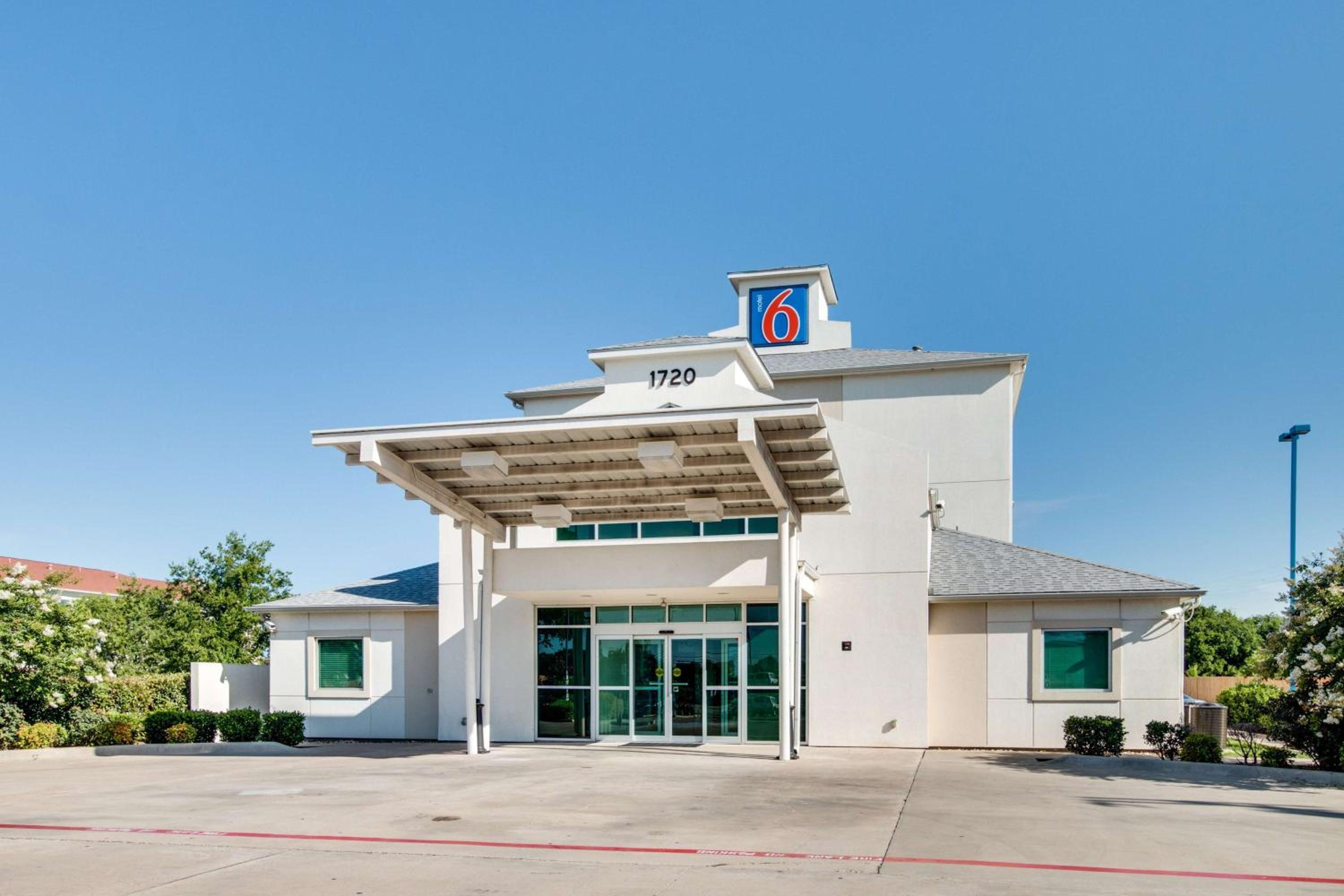 Motel 6-Cleburne, TX - Property Image 7