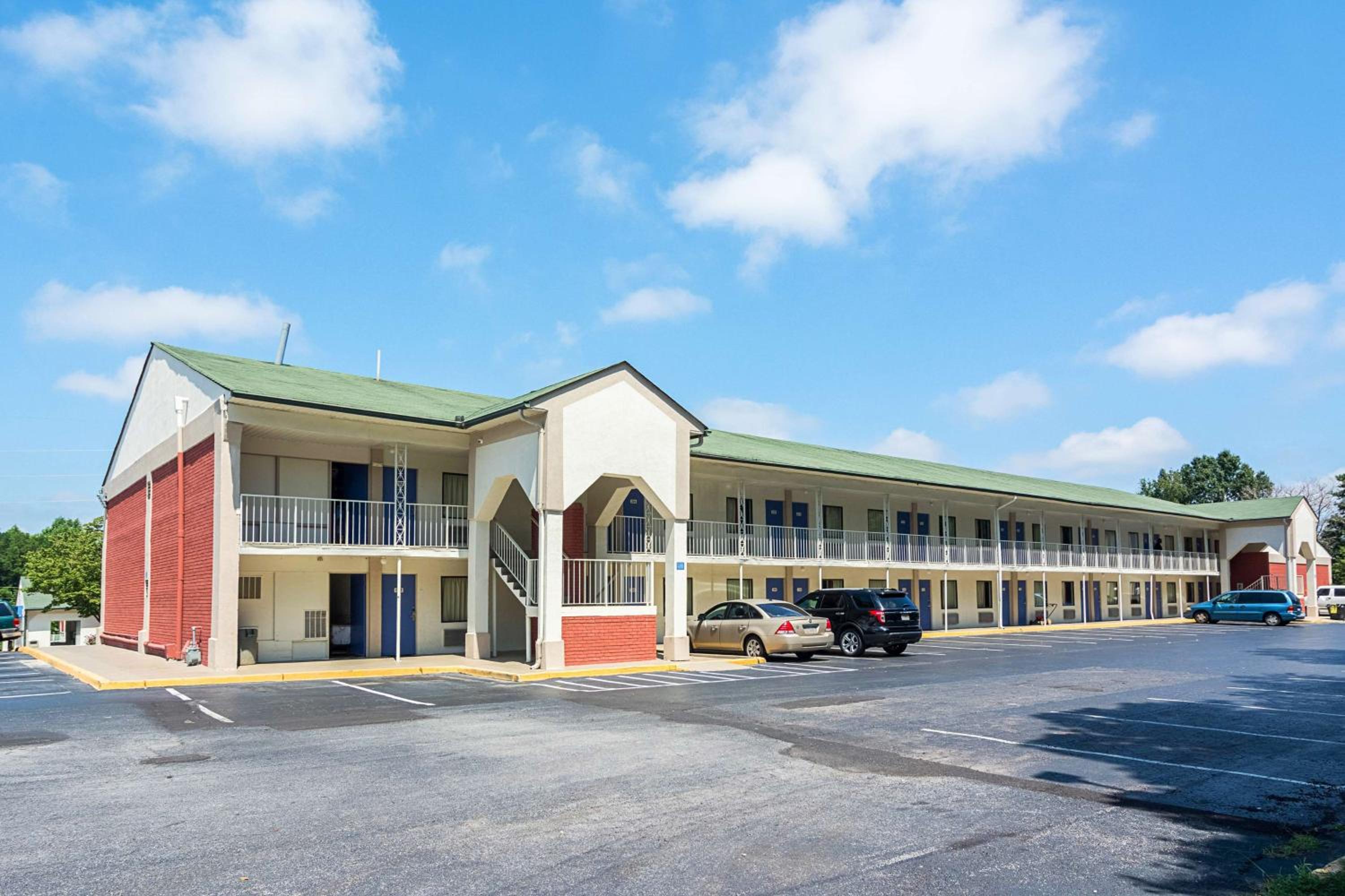Motel 6-Gainesville, GA