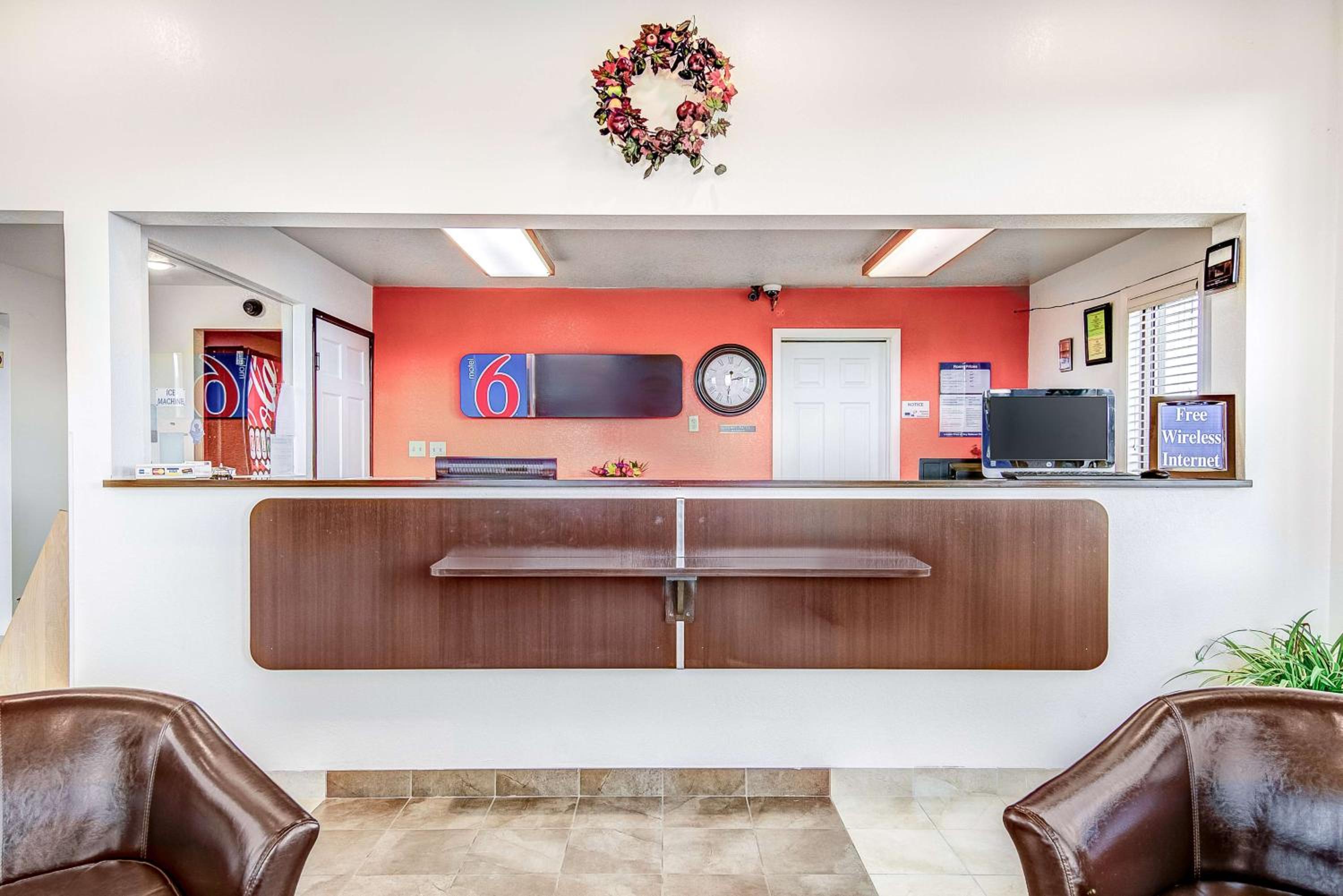Motel 6-Colby, KS