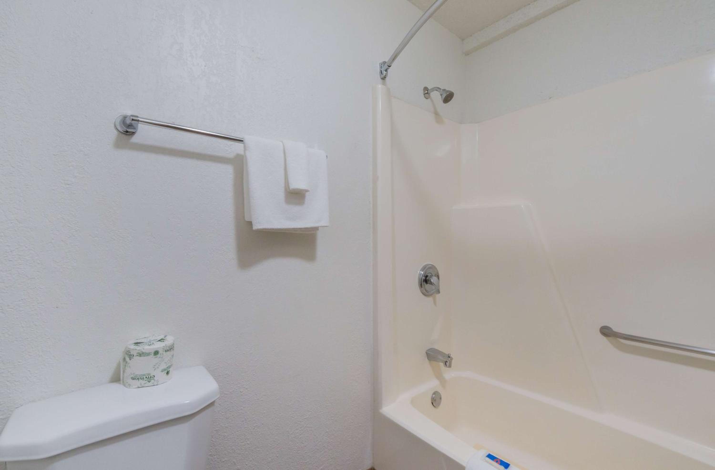 San Antonio Vacations - Motel 6-Boerne, TX - Property Image 2