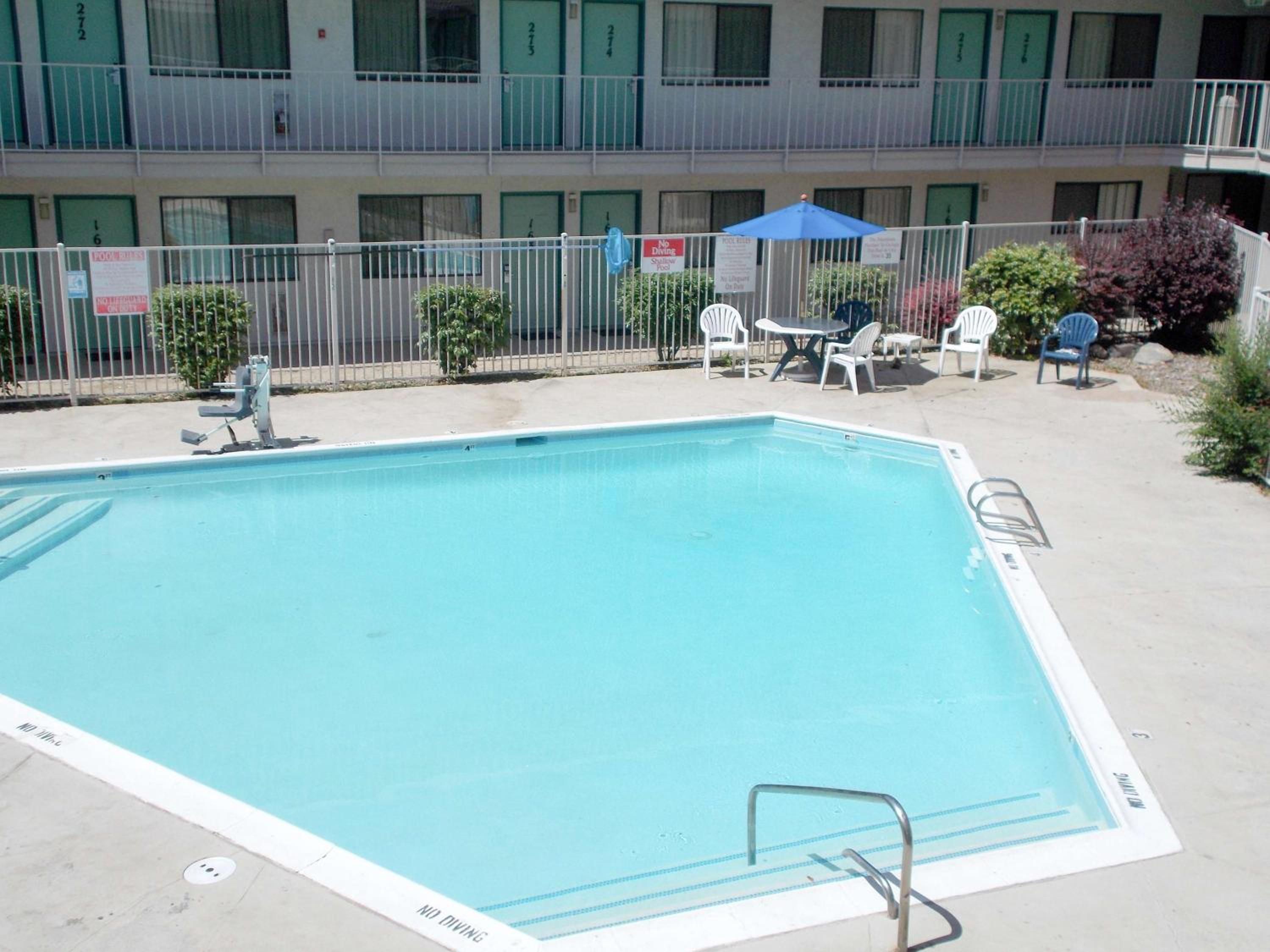 Reno Vacations - Motel 6-Reno, NV - Livestock Events Center - Property Image 18