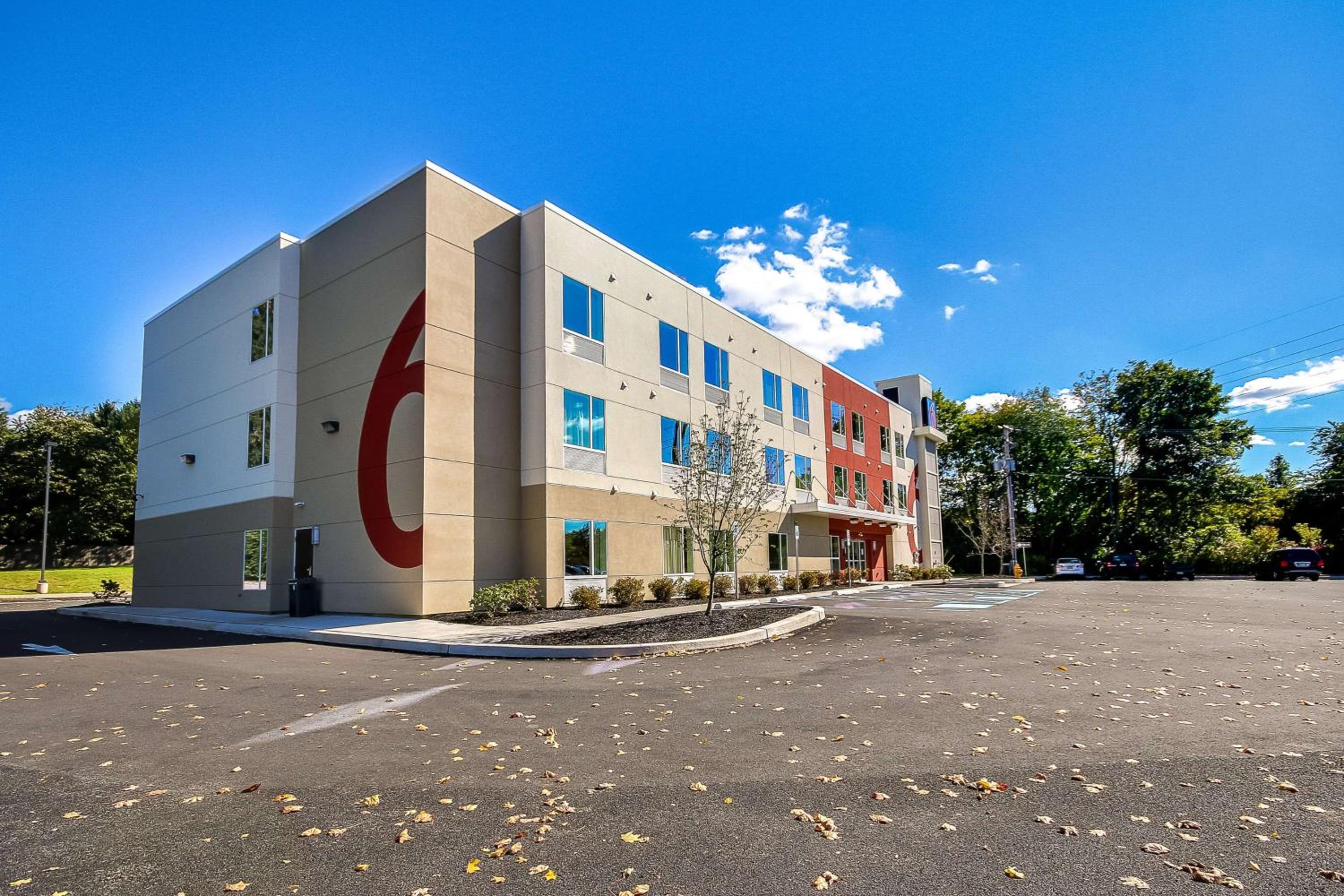 Allentown Vacations - Motel 6-Allentown, PA - Property Image 27