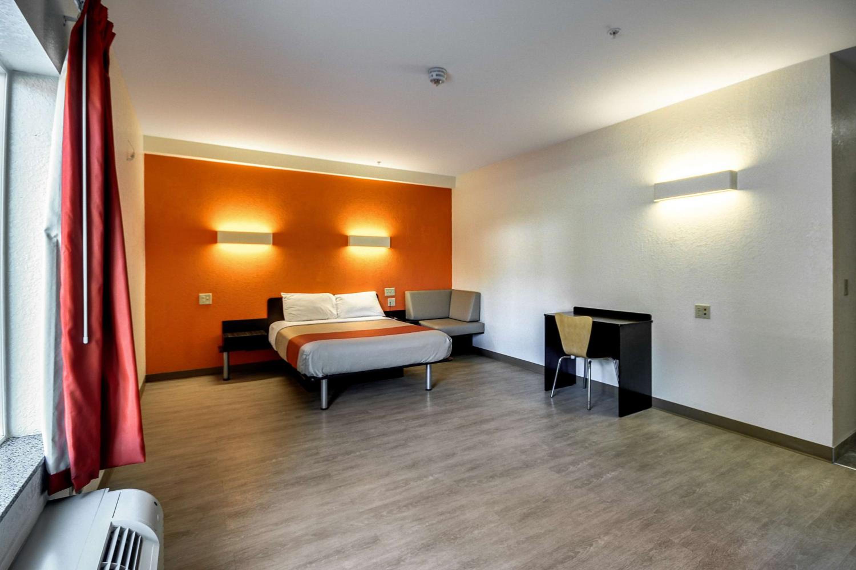 Allentown Vacations - Motel 6-Allentown, PA - Property Image 16