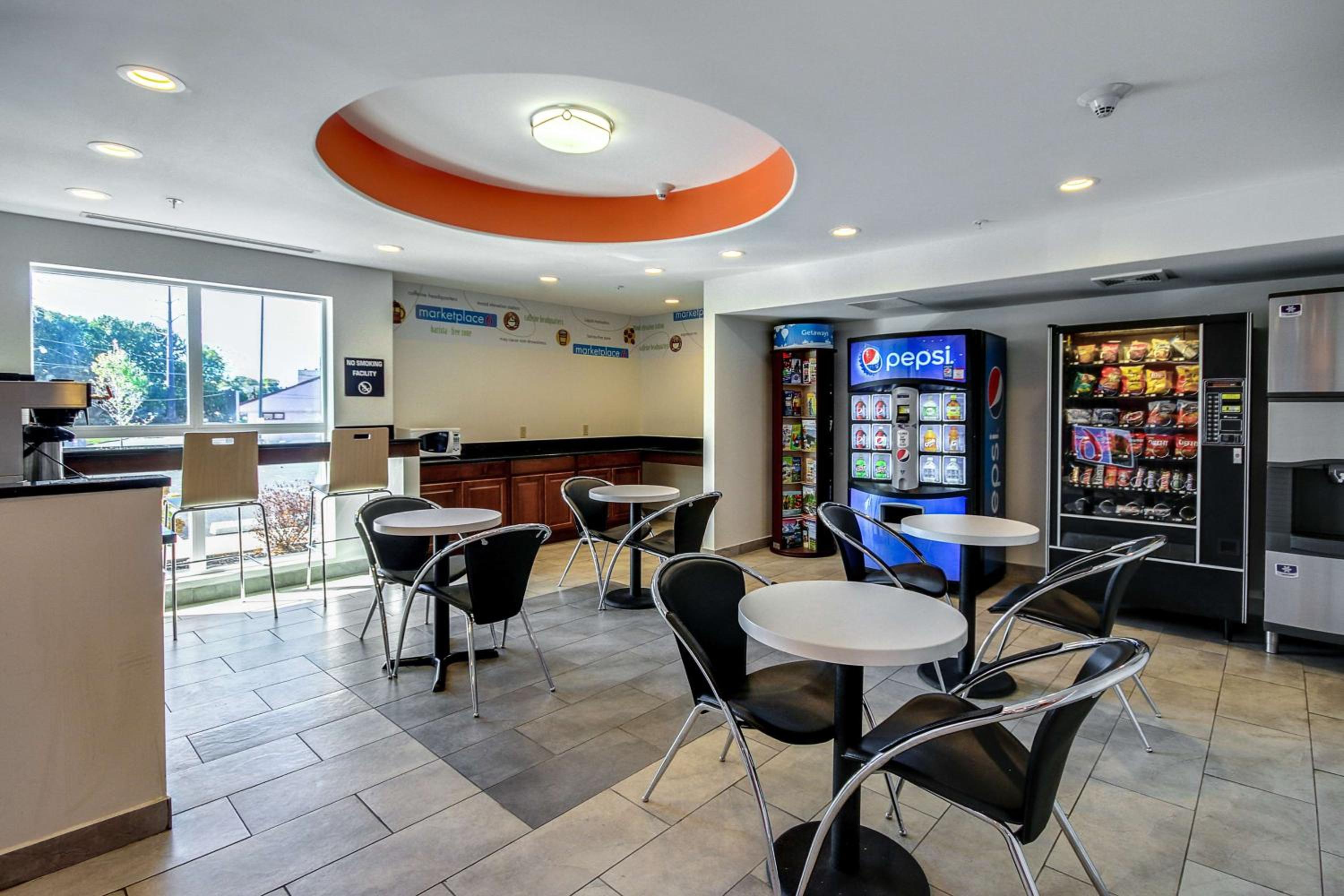 Allentown Vacations - Motel 6-Allentown, PA - Property Image 52