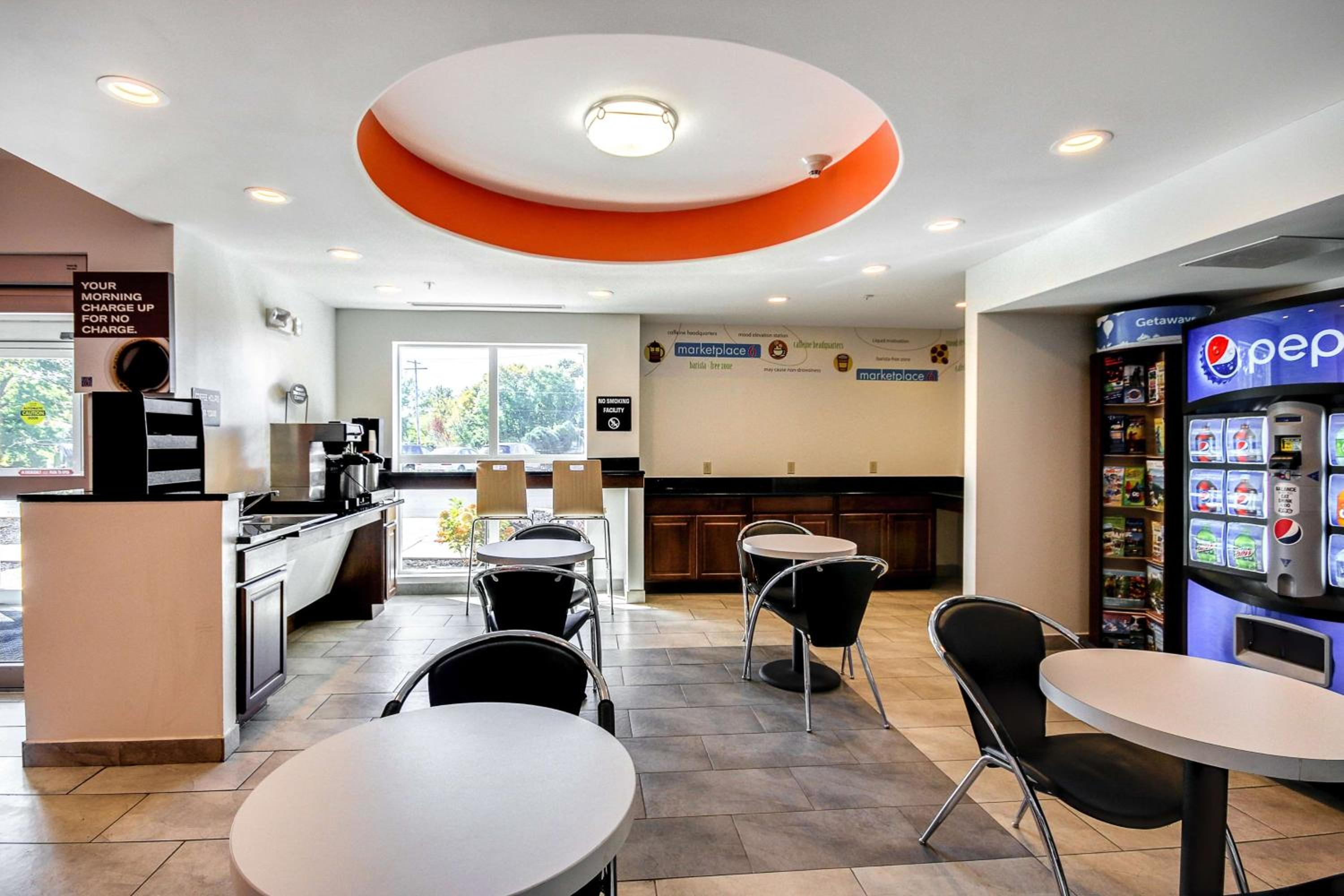 Allentown Vacations - Motel 6-Allentown, PA - Property Image 33