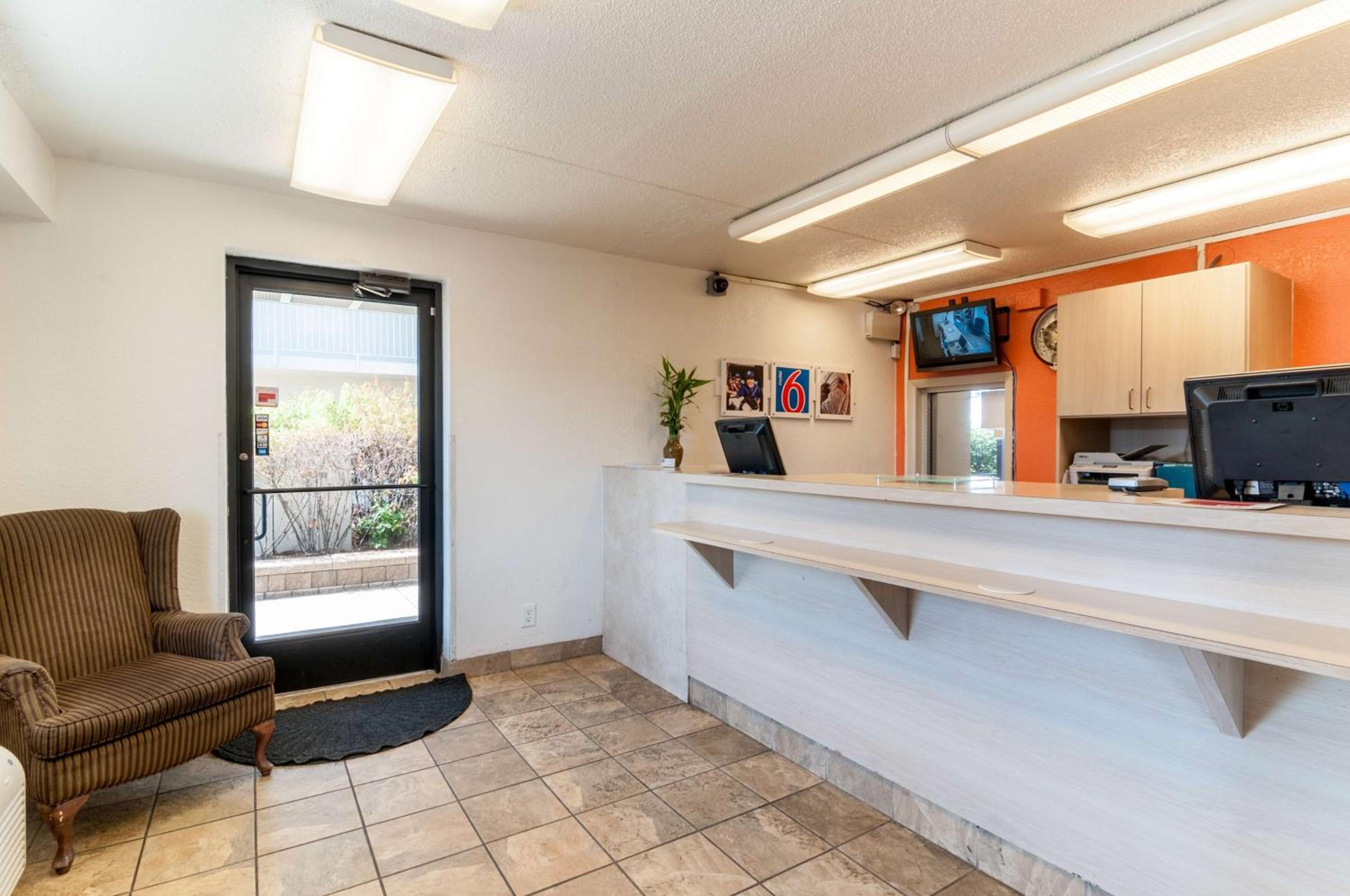 Motel 6-Farmington Hills, MI - Northwest - Farmington Hills