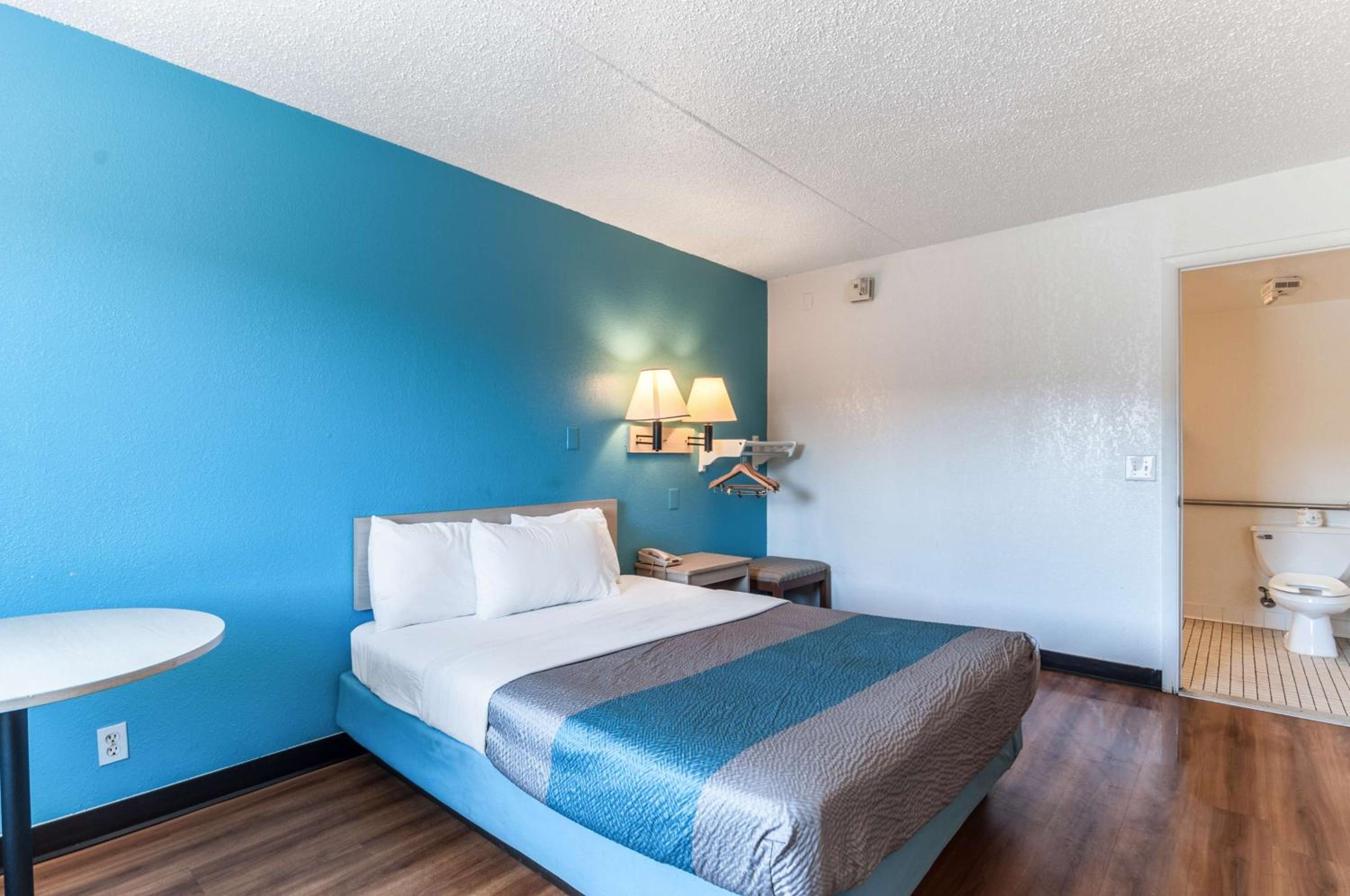 Motel 6-Farmington Hills, MI - Northwest - Farmington Hills