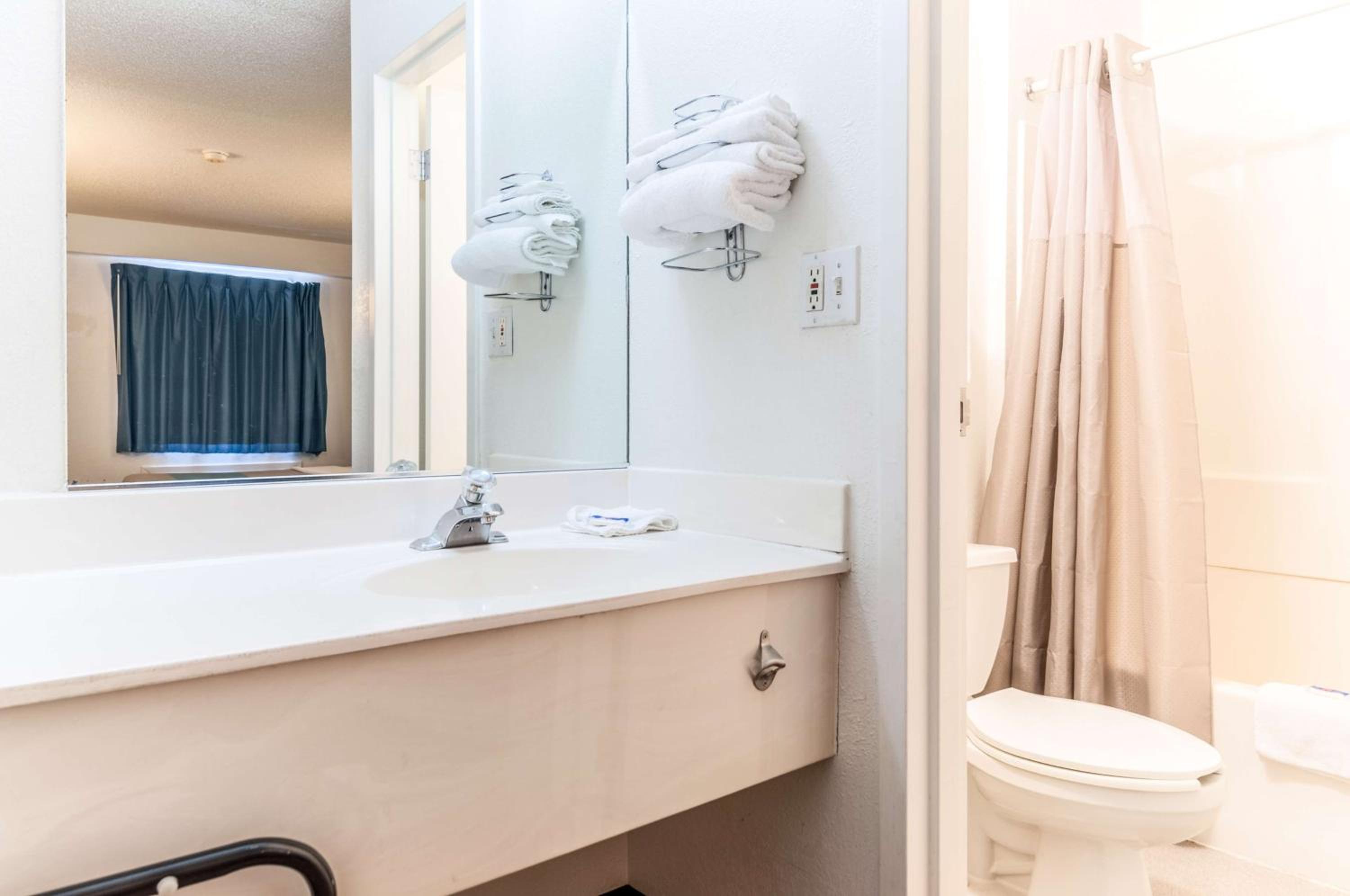Motel 6-Farmington Hills, MI - Northwest - Farmington Hills