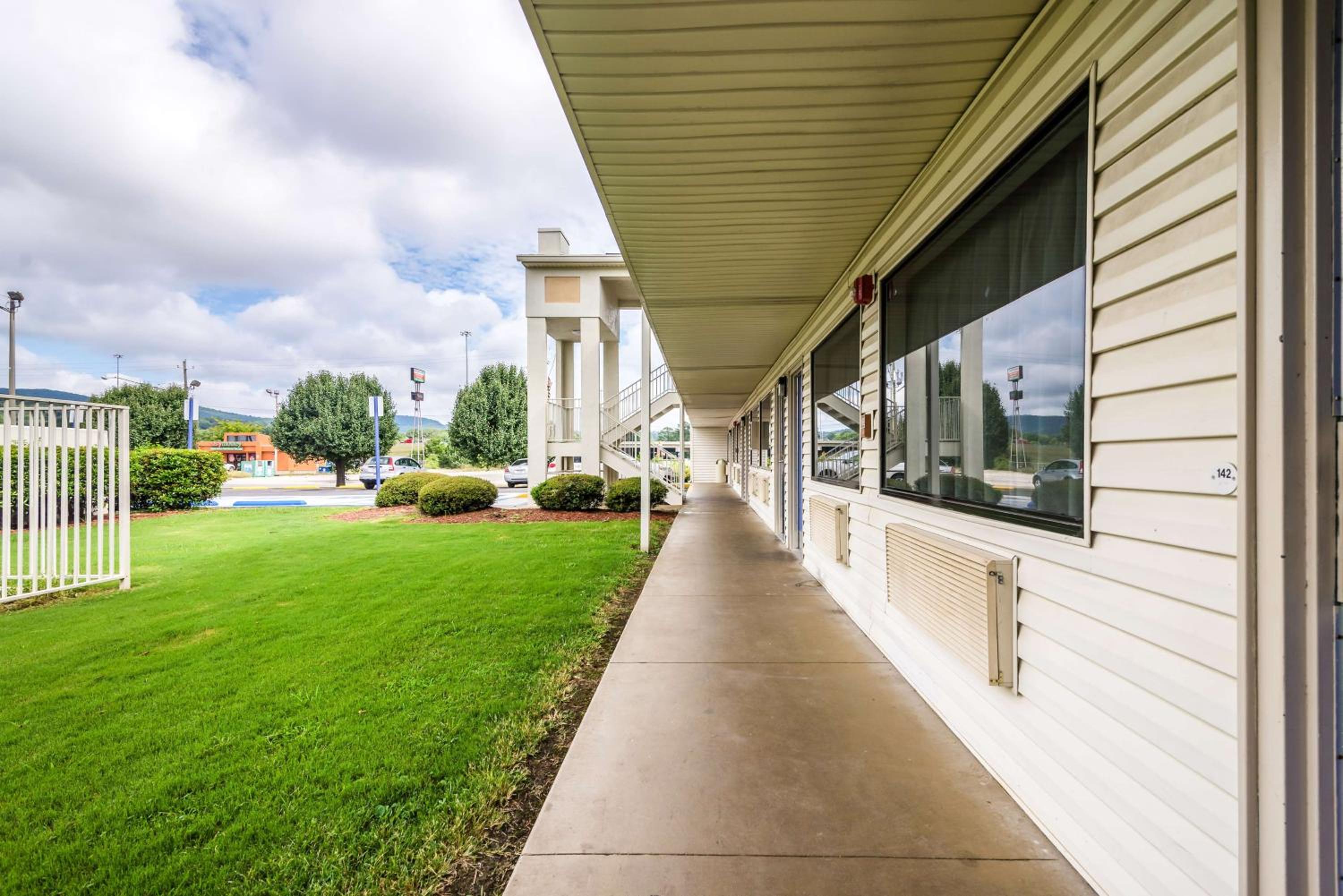 Oxford Vacations - Motel 6-Anniston, AL - Property Image 36
