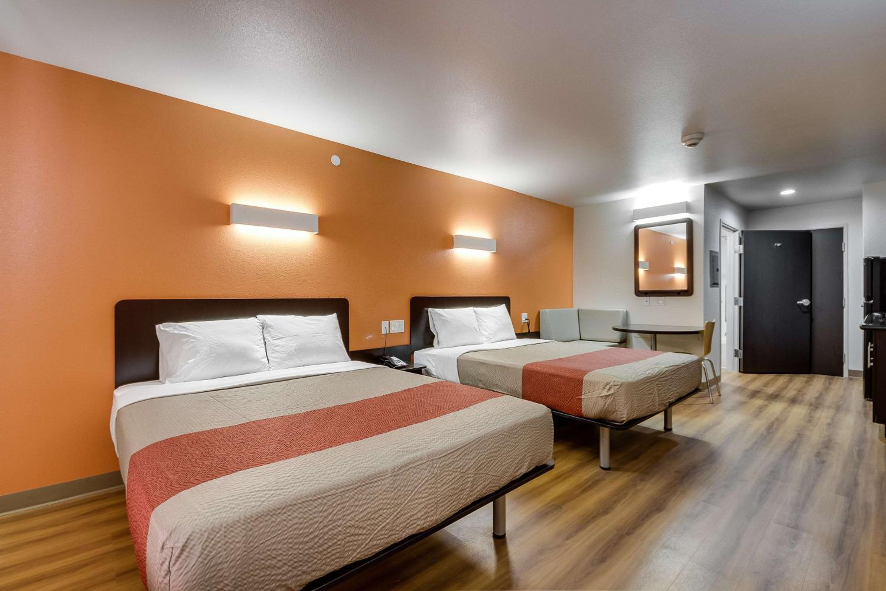 Motel 6-Tulsa, OK