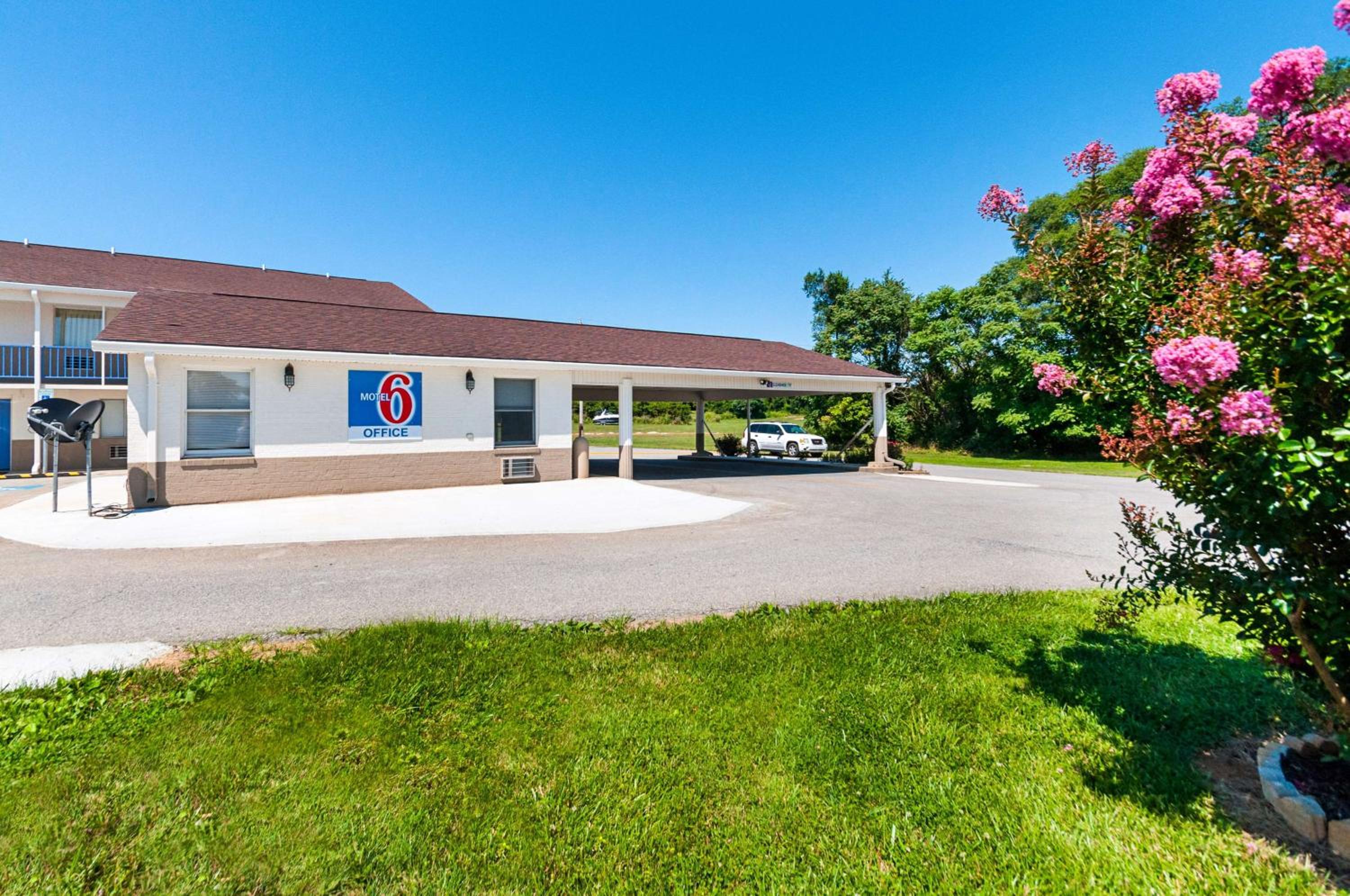 Motel 6-Charles Town, WV