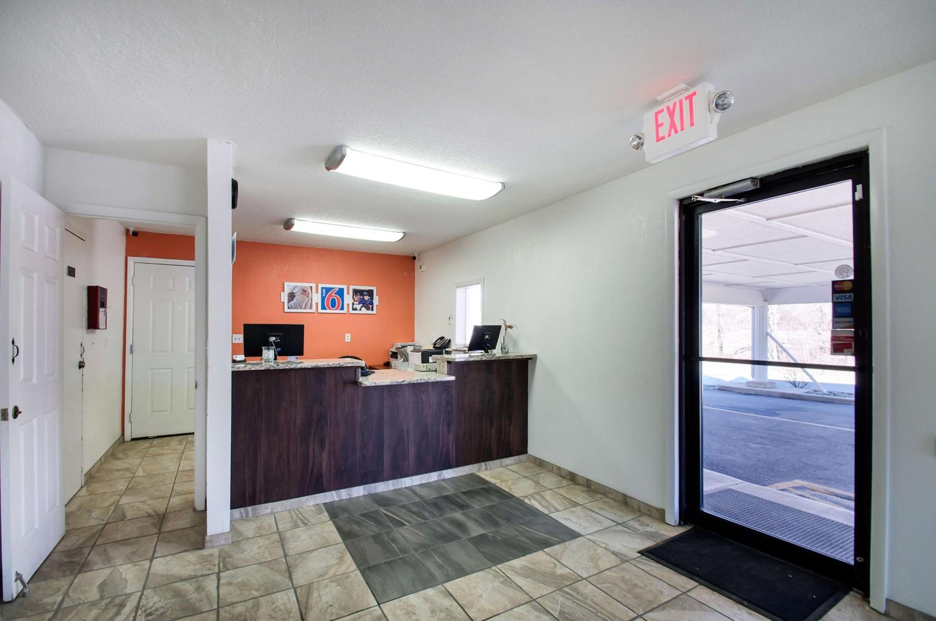 Motel 6-Charles Town, WV