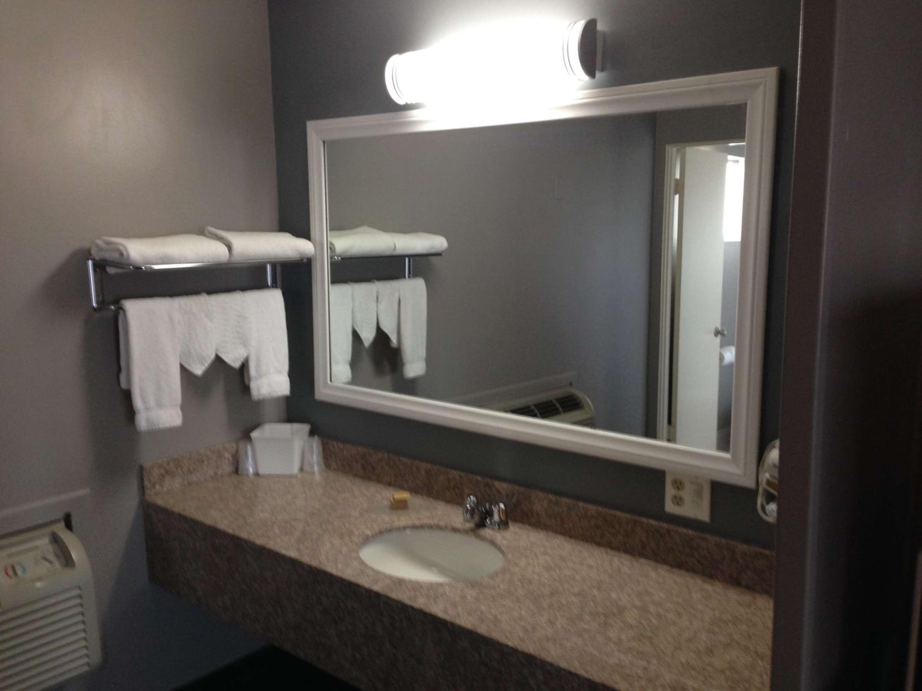 Hotel Salina Beaumont CA - Property Image 3