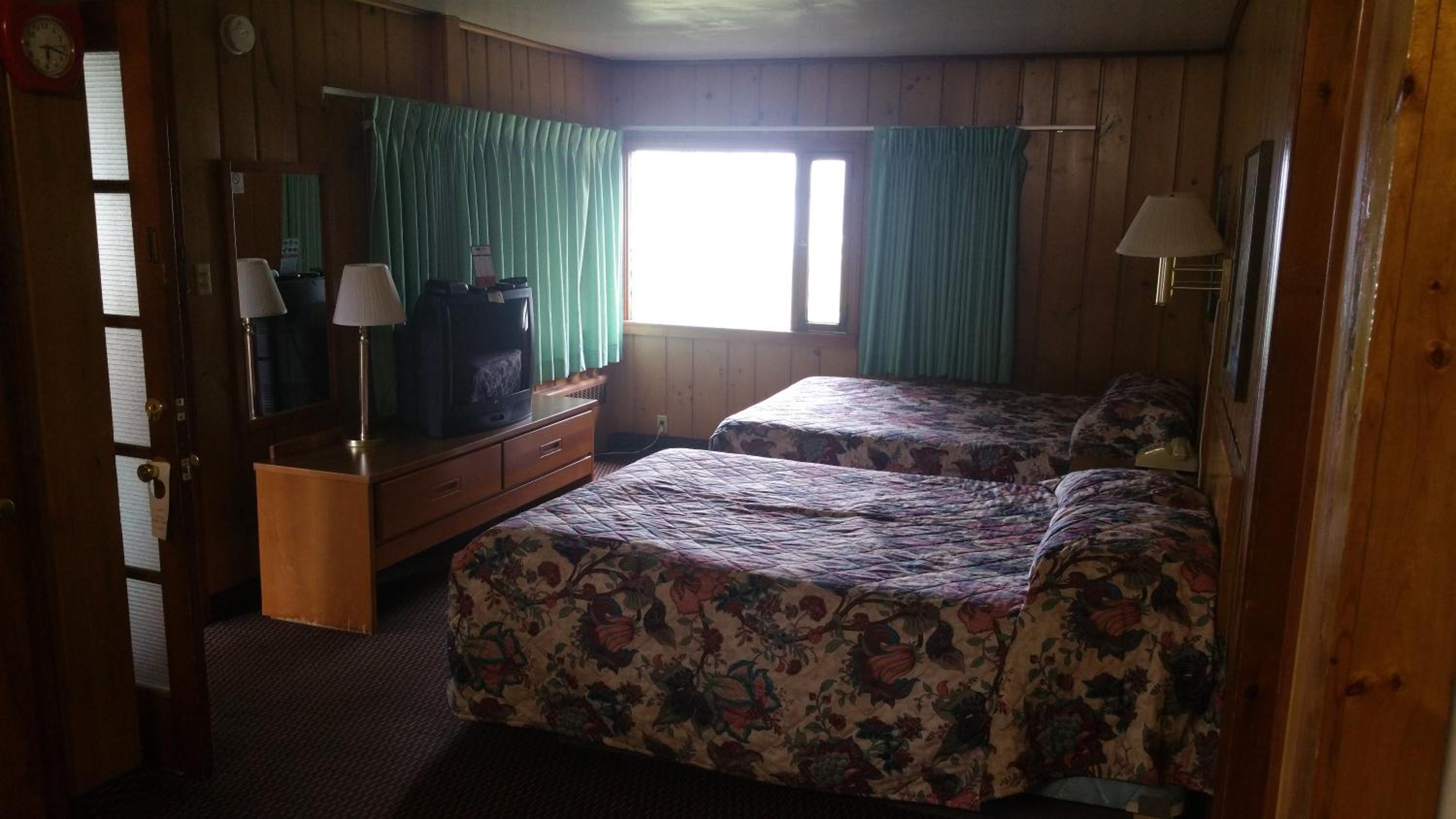 Sun N Snow Hotel