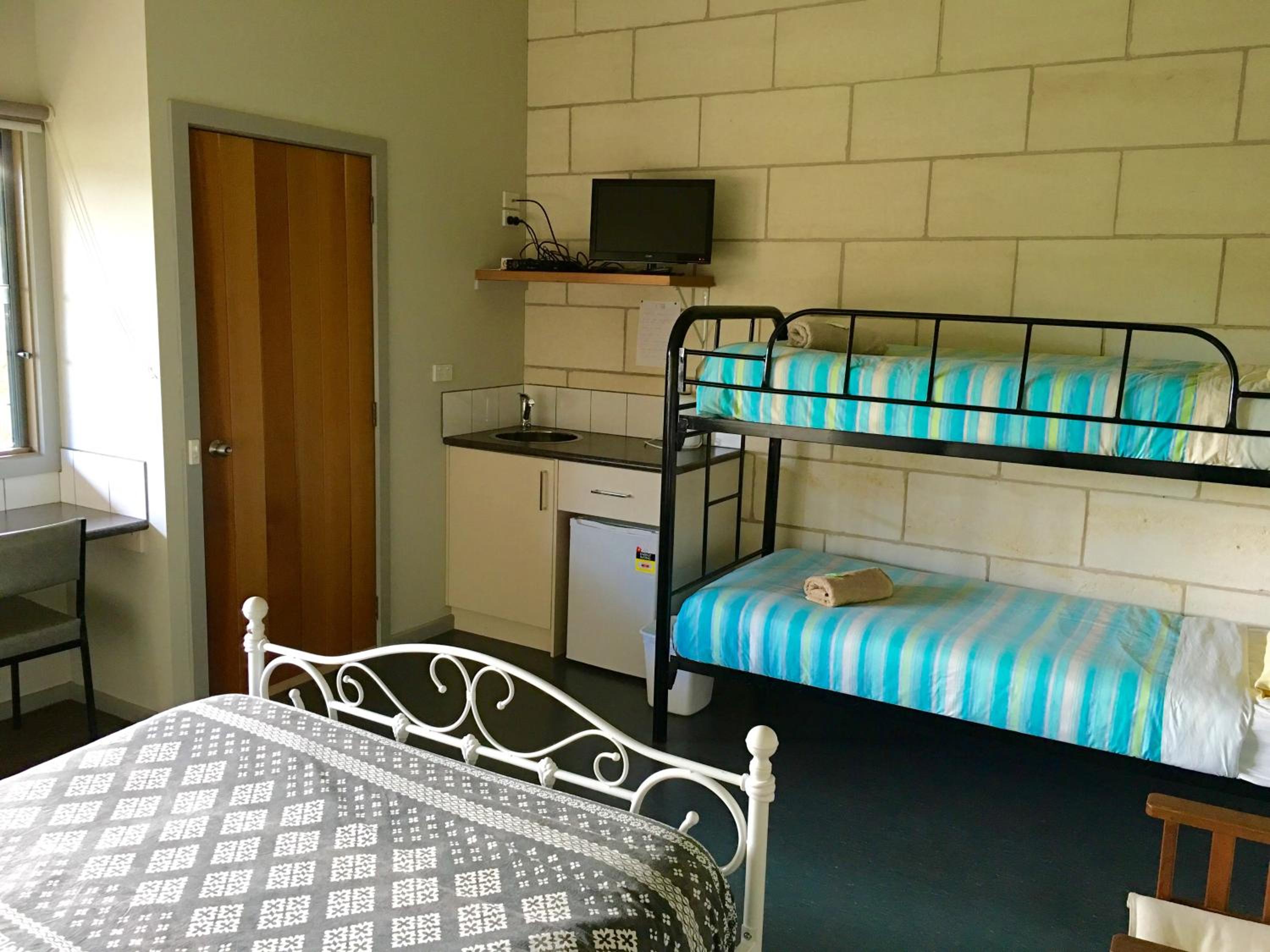Port Campbell Guesthouse & Flash Packers
