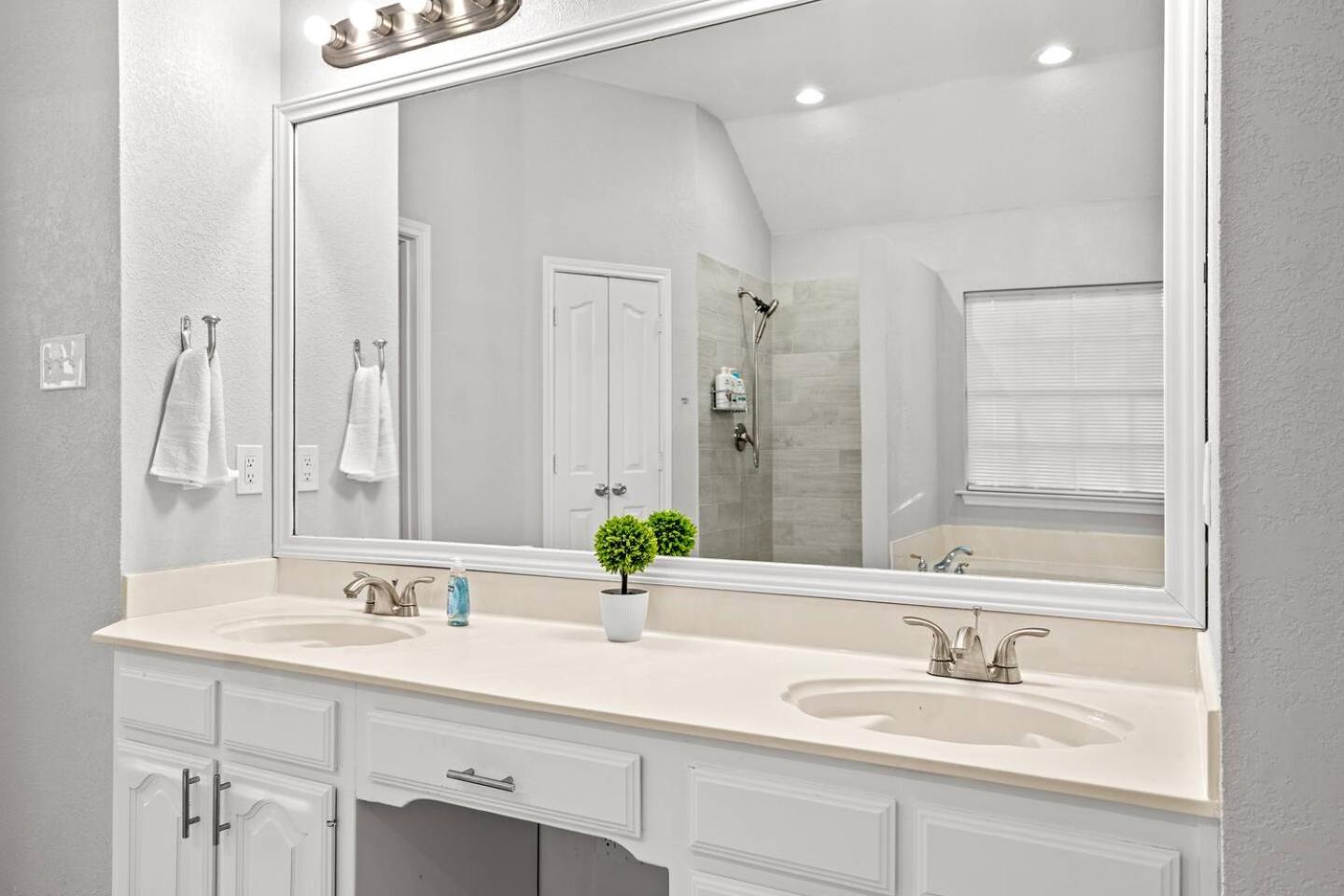 Spacious 4-Bedroom Home for Relocating Families