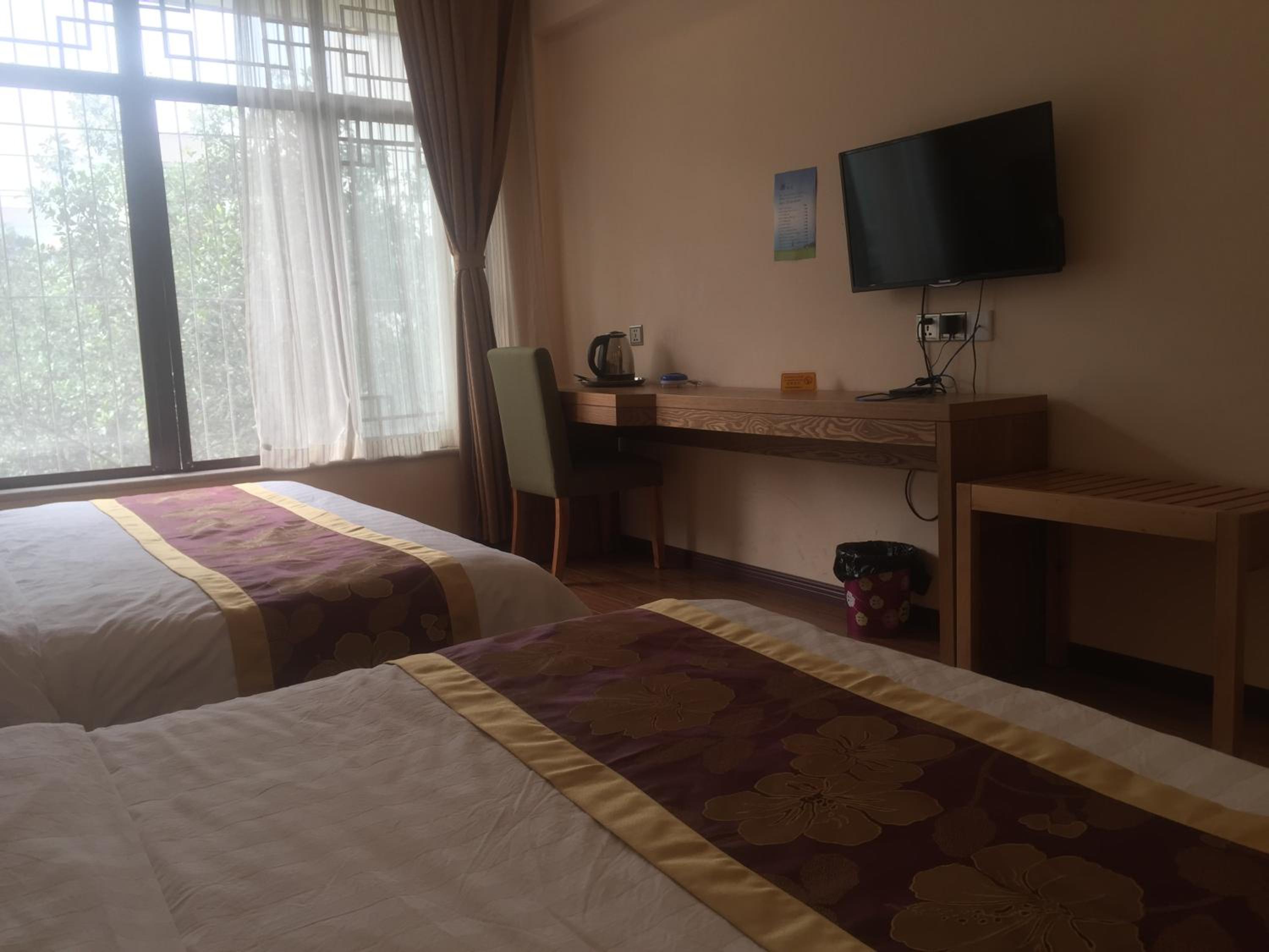 Holly's Hostel