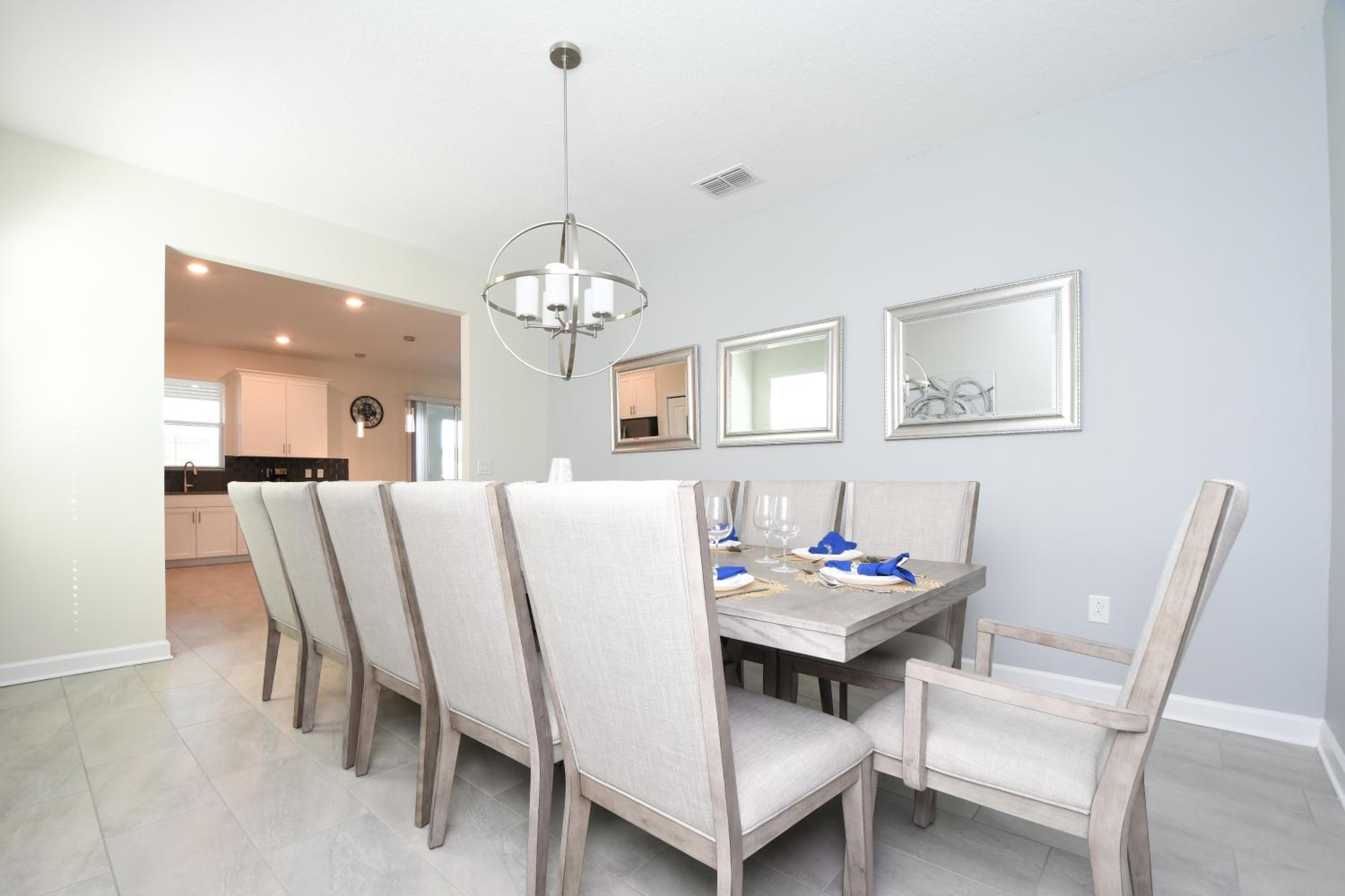 Modern Oasis Near Shopping n Golf Course w Pool