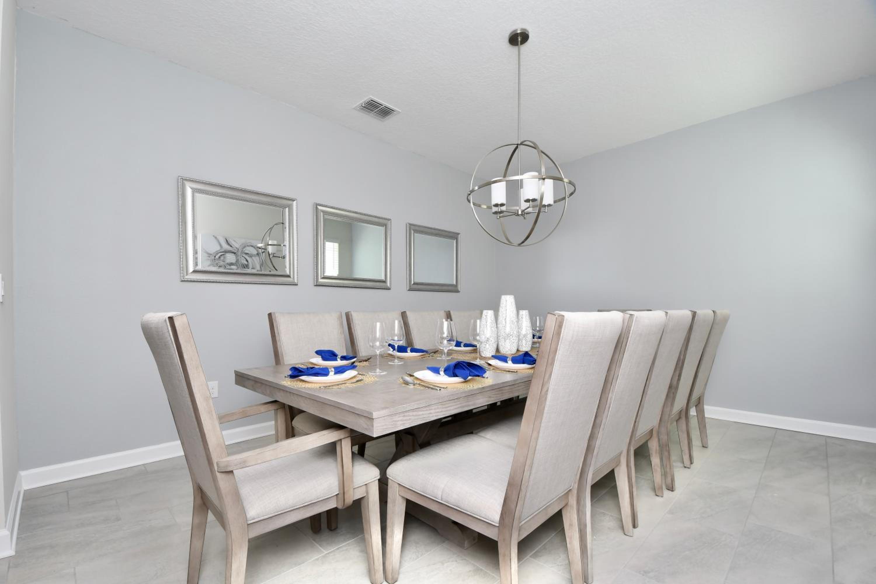 Modern Oasis Near Shopping n Golf Course w Pool