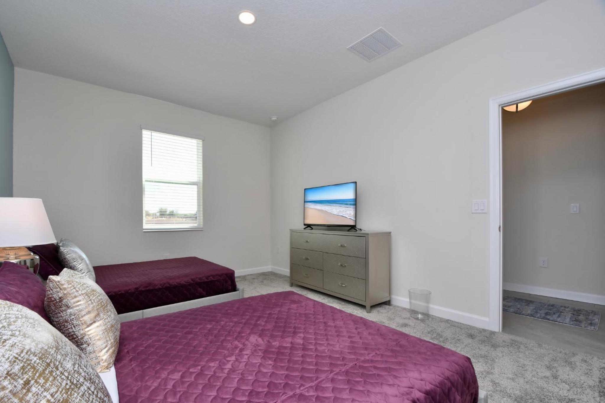 Modern Oasis Near Shopping n Golf Course w Pool