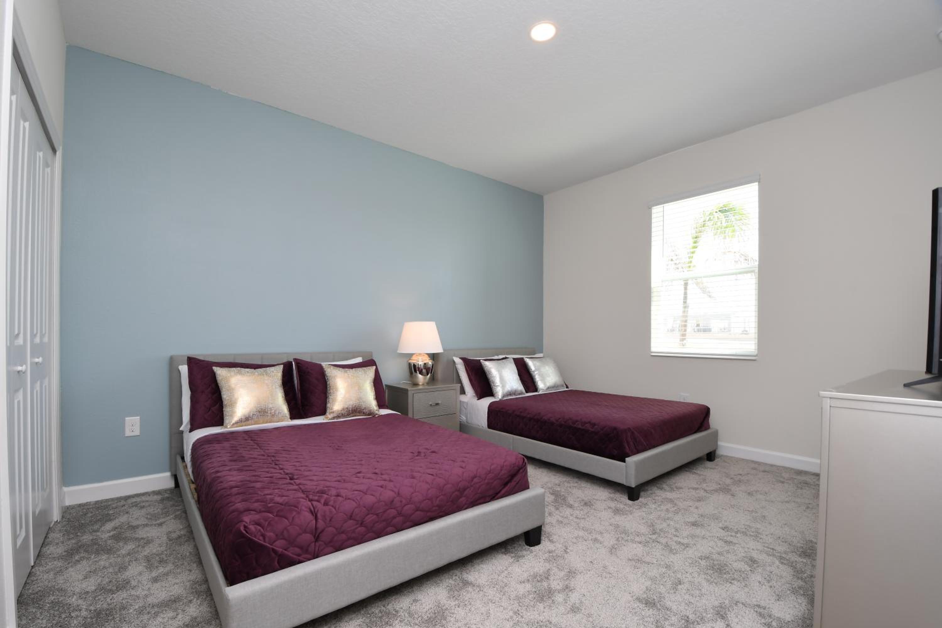 Modern Oasis Near Shopping n Golf Course w Pool