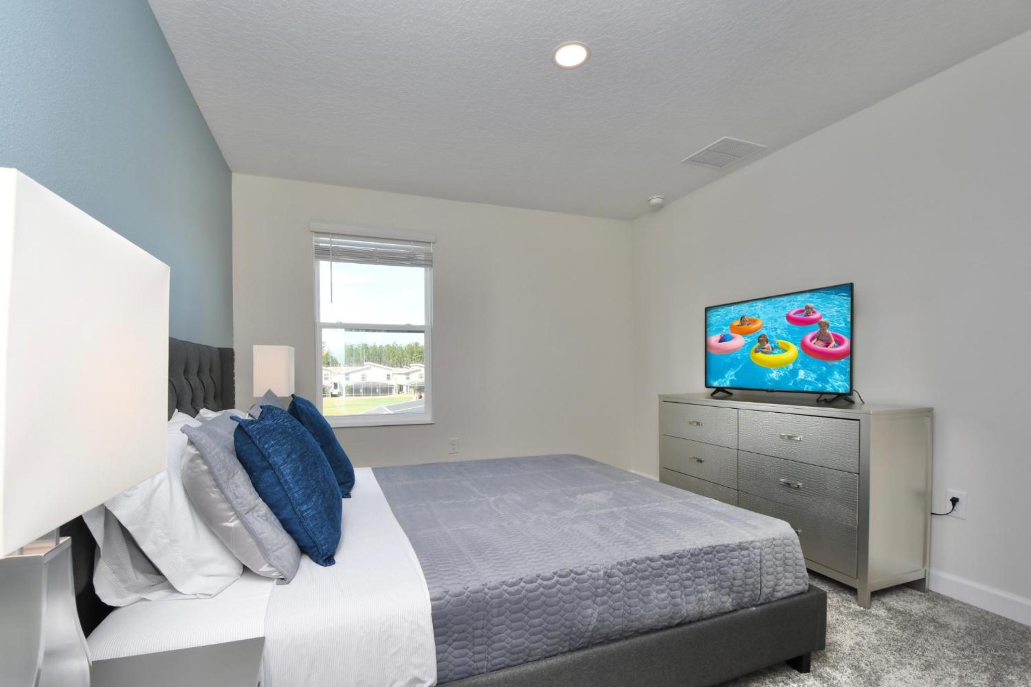 Modern Oasis Near Shopping n Golf Course w Pool