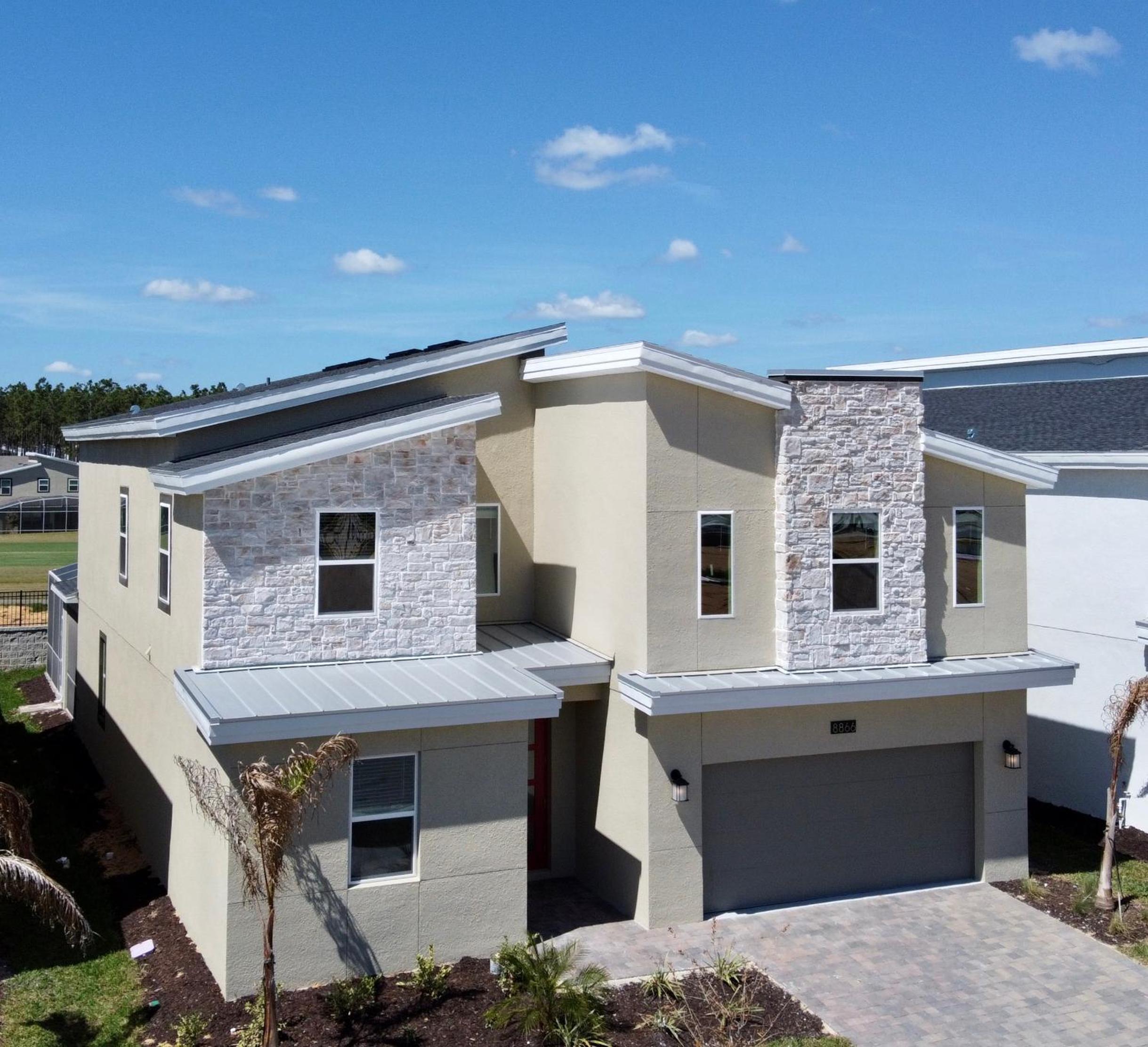 Modern Oasis Near Shopping n Golf Course w Pool