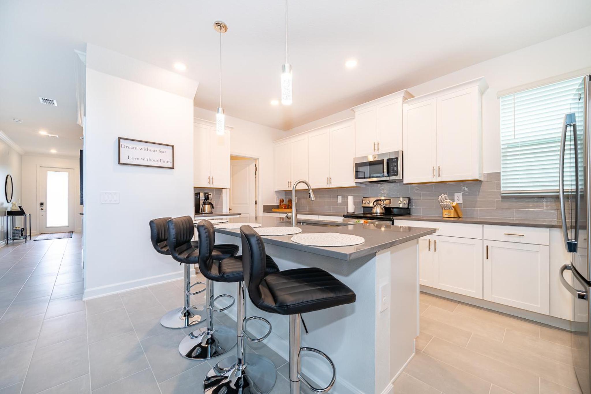 Champions Gate 5BR w/ Pool, Sleeps 12