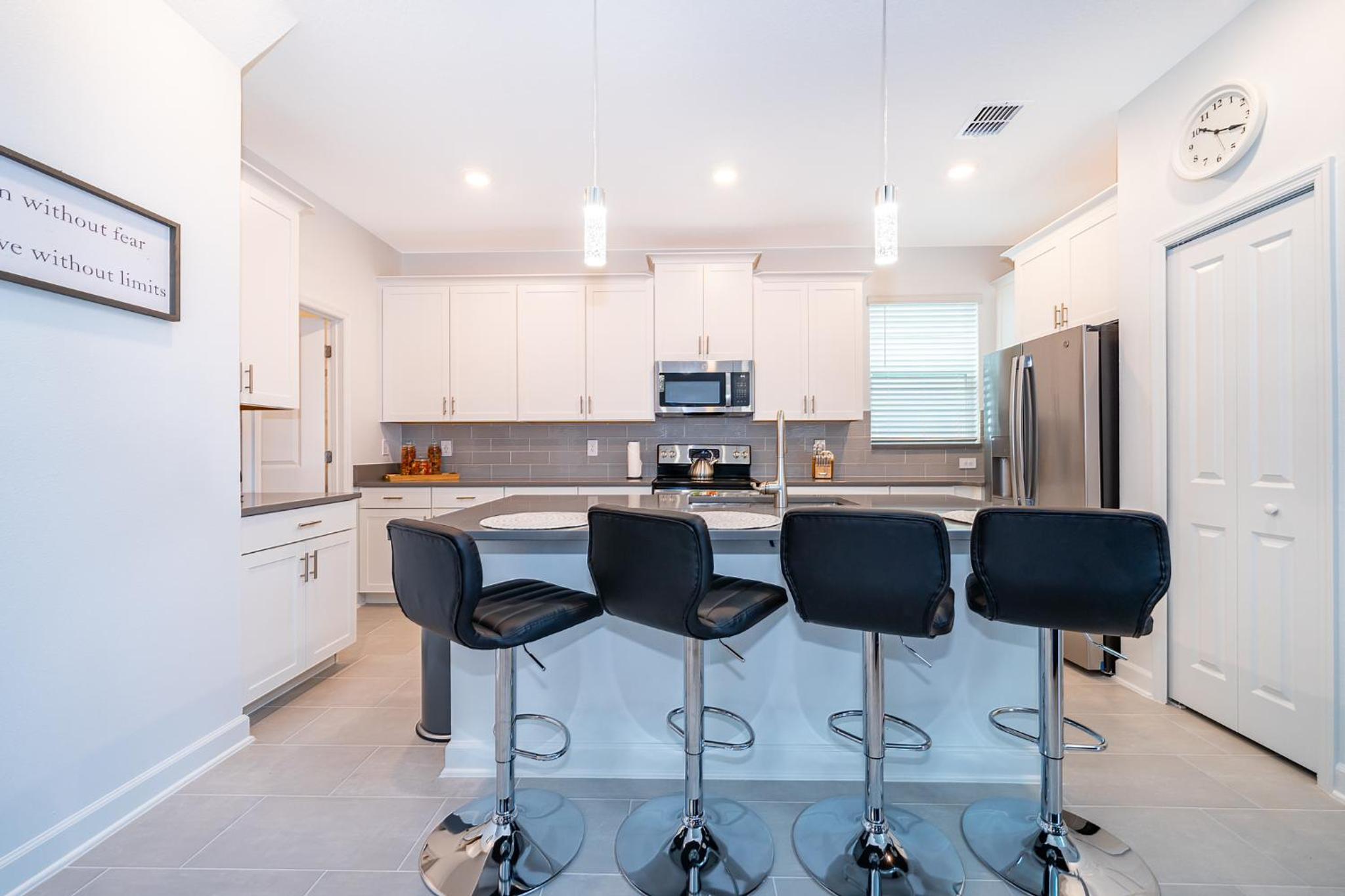 Champions Gate 5BR w/ Pool, Sleeps 12