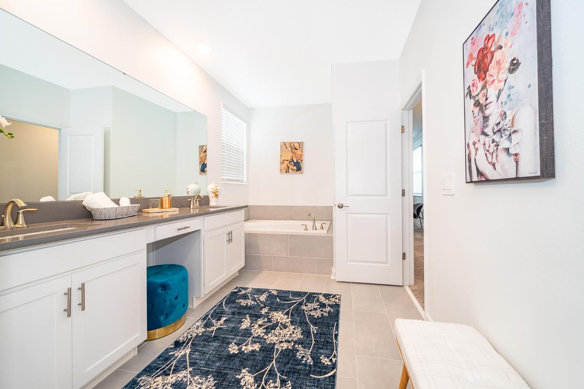 Champions Gate 5BR w/ Pool, Sleeps 12