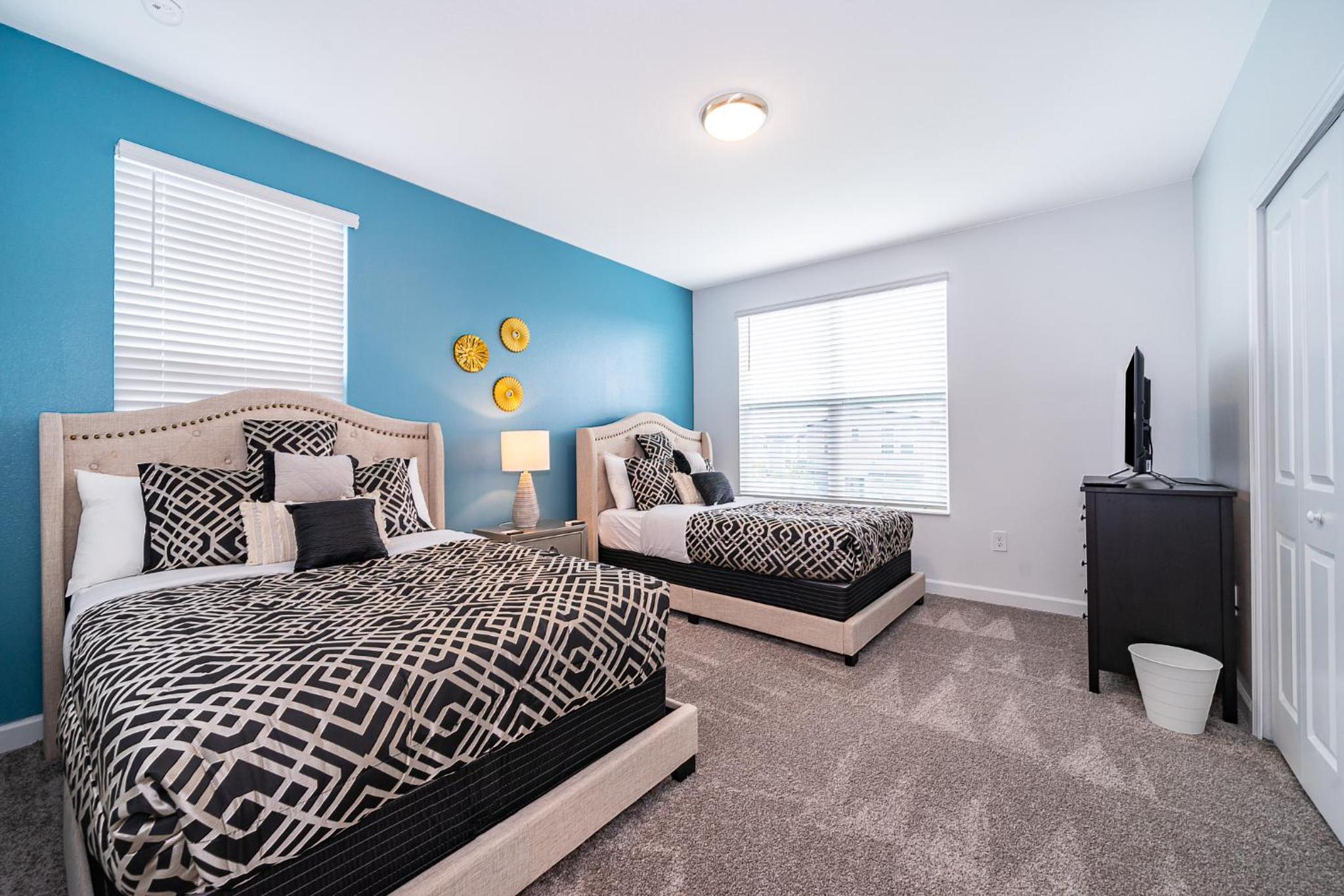 Champions Gate 5BR w/ Pool, Sleeps 12