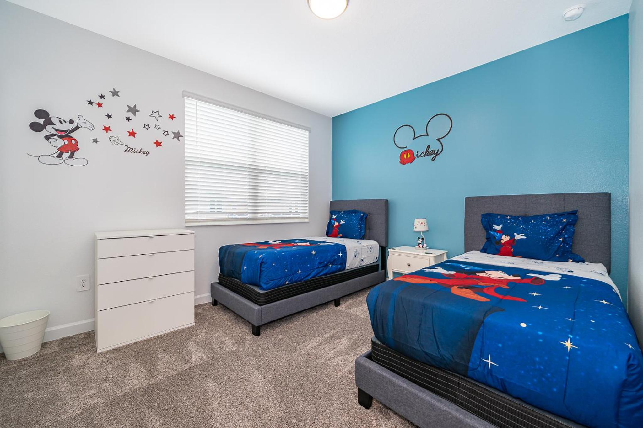 Champions Gate 5BR w/ Pool, Sleeps 12